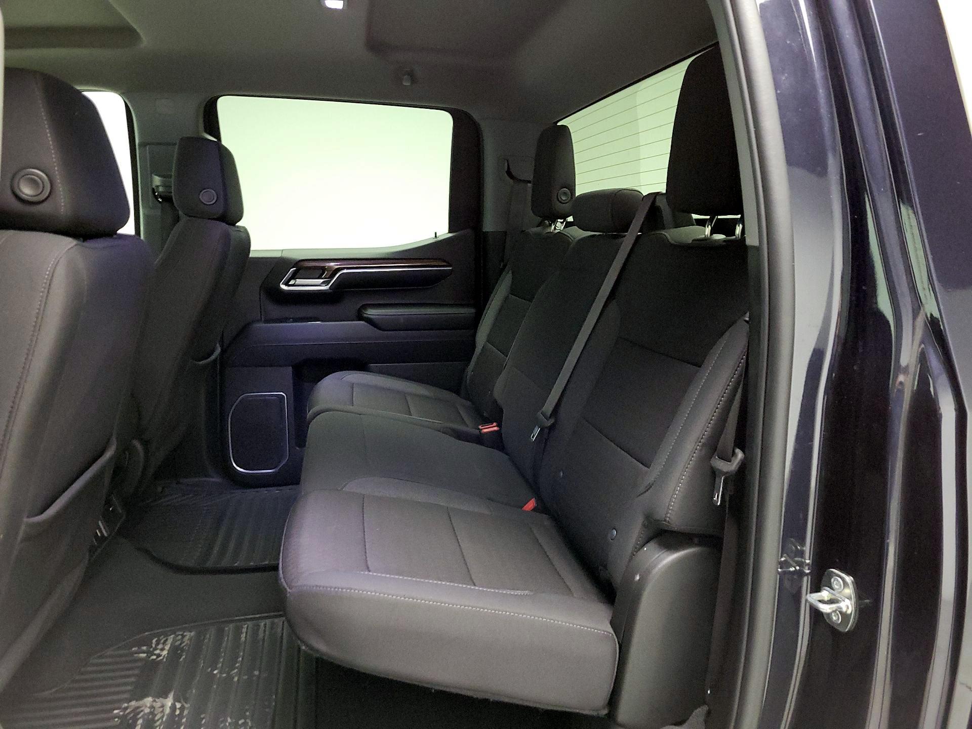 Thumbnail: 2023 Chevrolet Silverado 1500 - 17