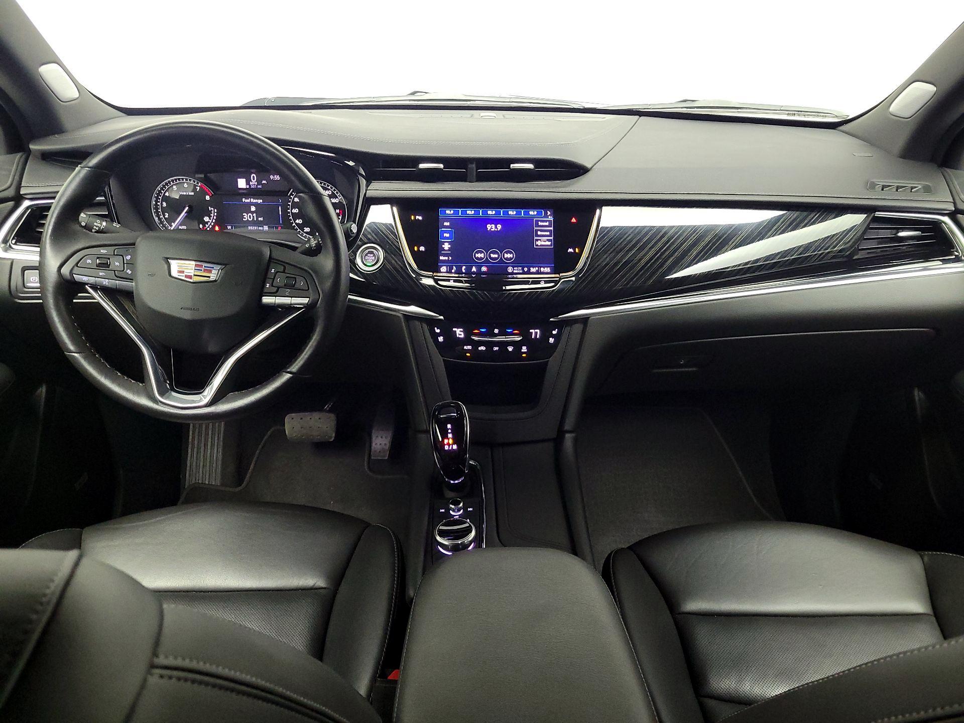 Thumbnail: 2023 Cadillac XT6 - 9