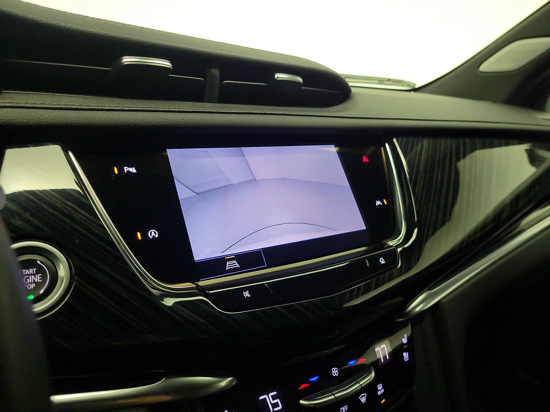 Thumbnail: 2023 Cadillac XT6 - 15