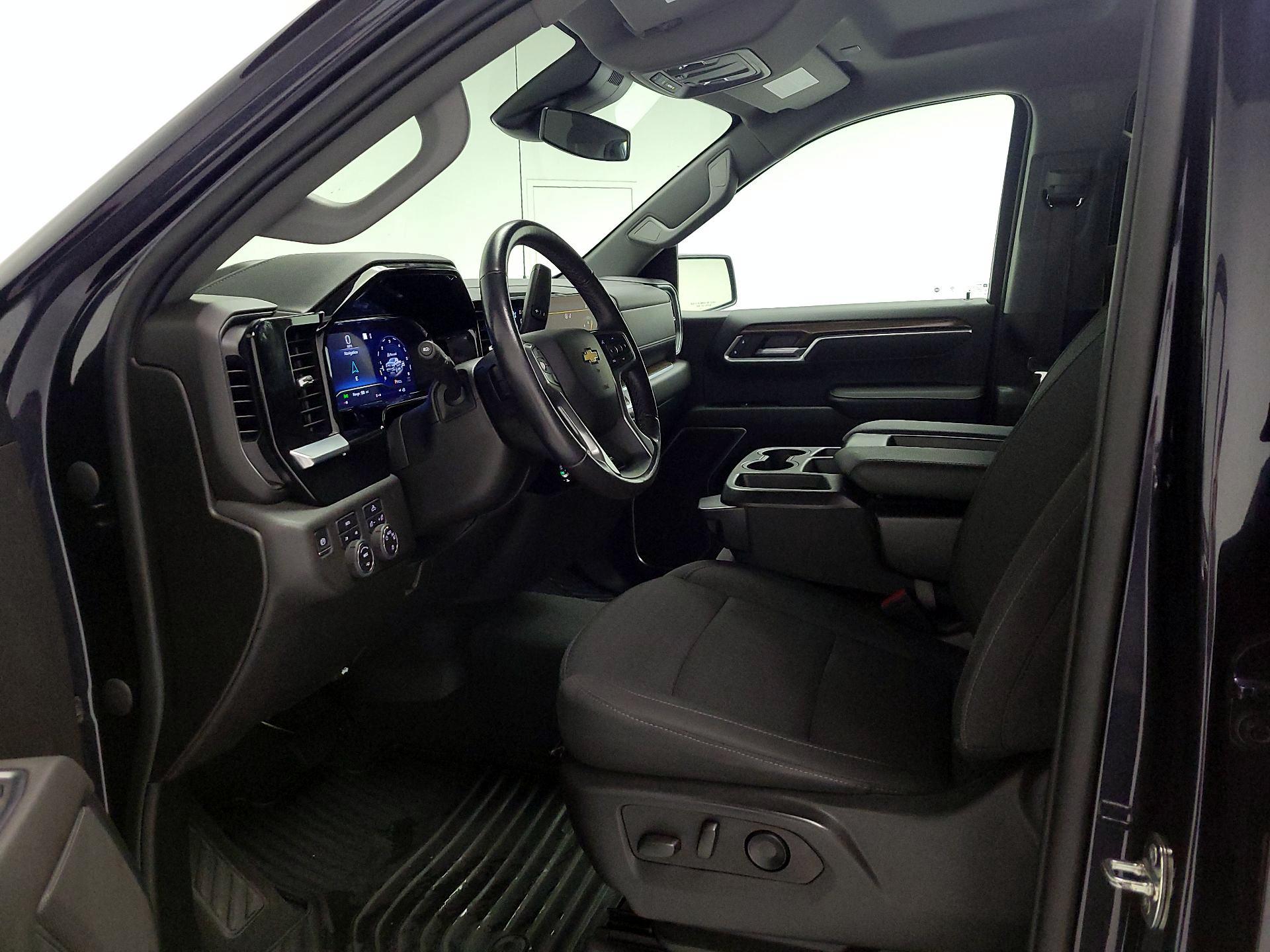 Thumbnail: 2022 Chevrolet Silverado 1500 - 11