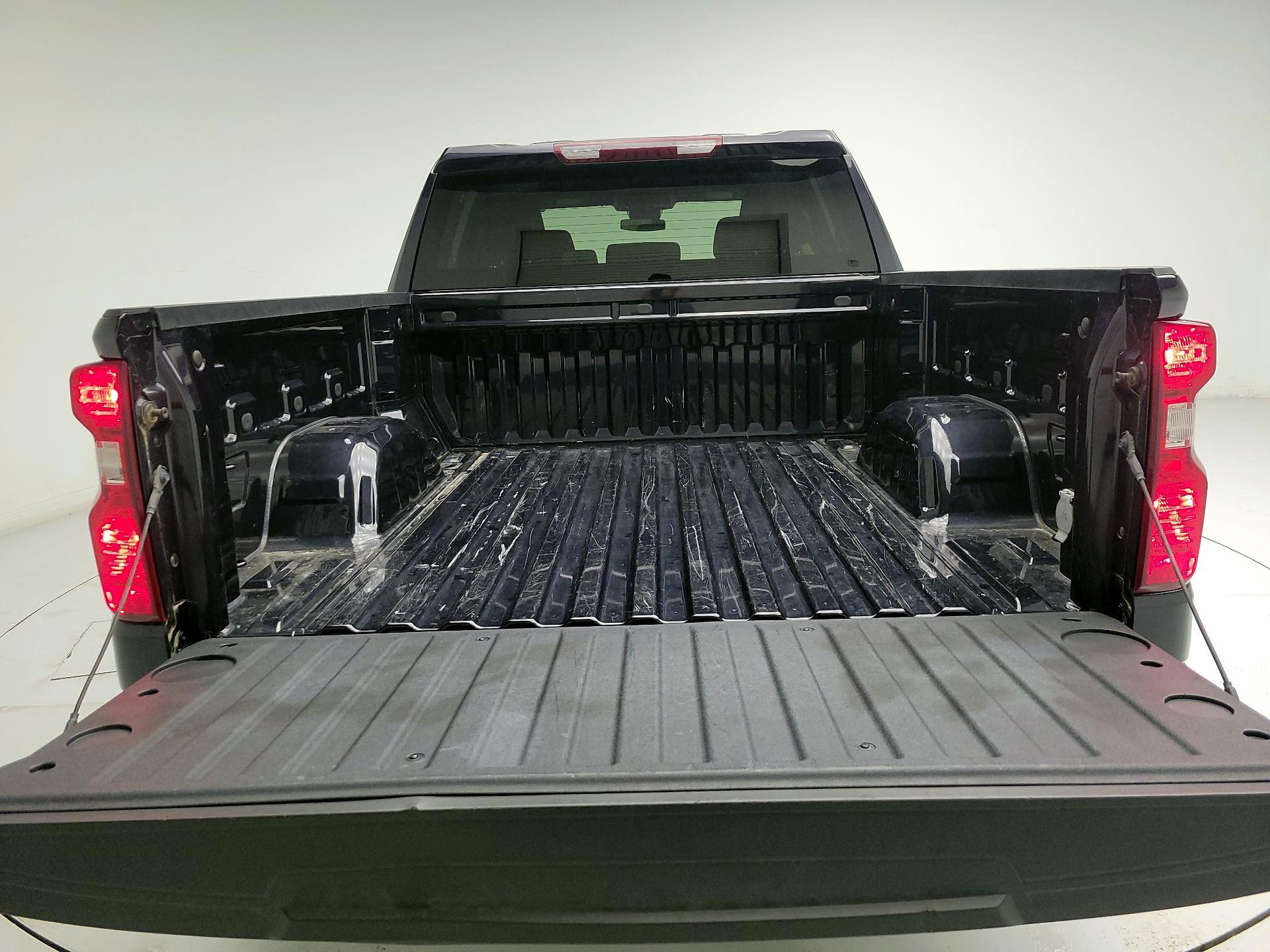 Thumbnail: 2022 Chevrolet Silverado 1500 - 19