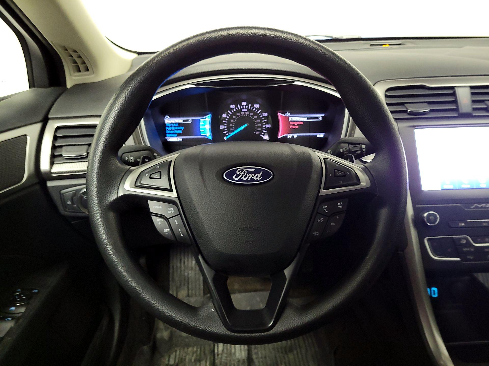 Thumbnail: 2020 Ford Fusion - 10