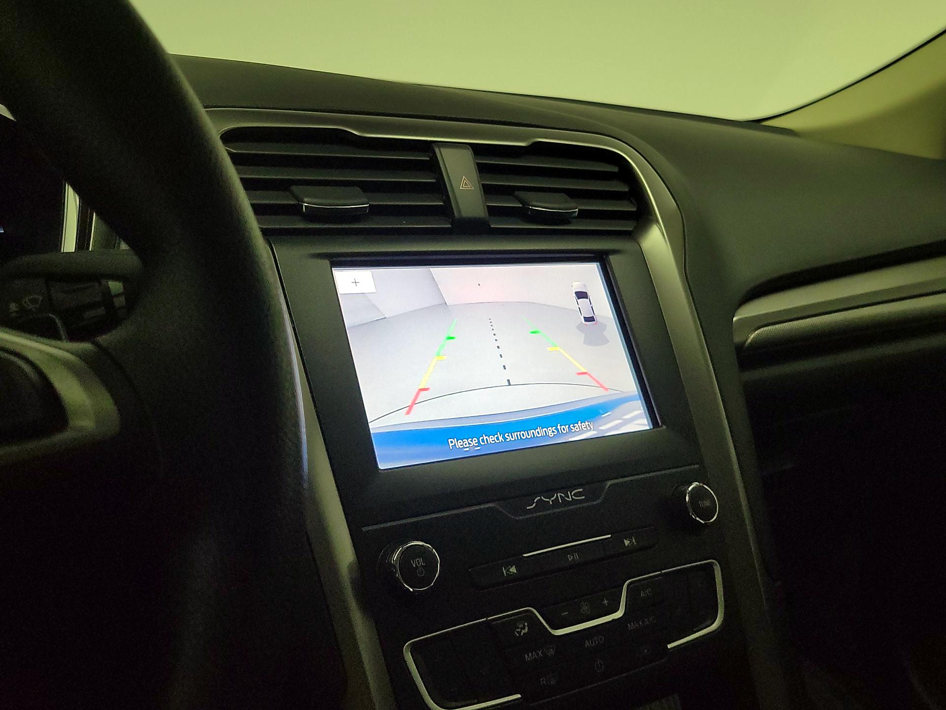 Thumbnail: 2020 Ford Fusion - 15