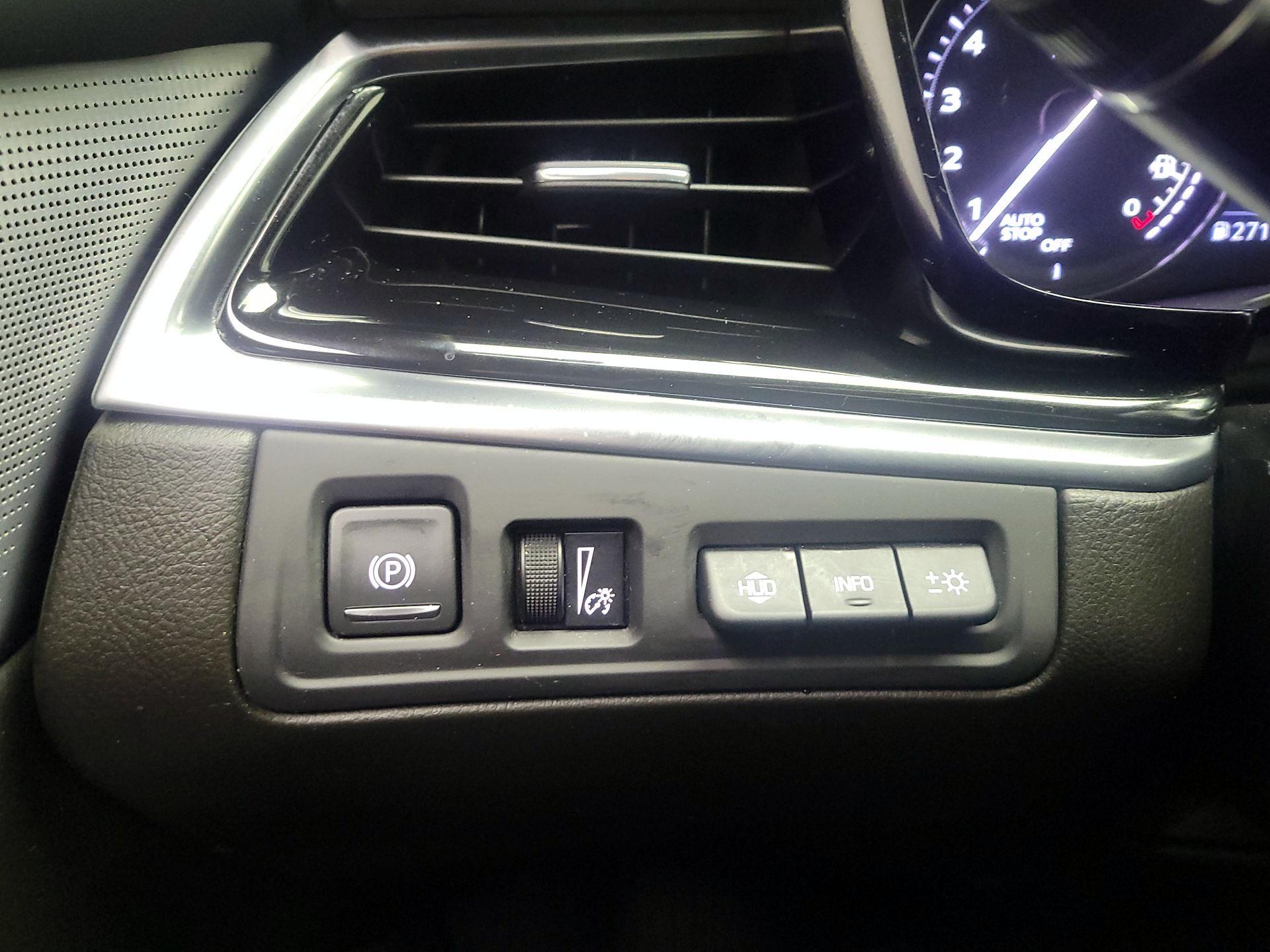 Thumbnail: 2023 Cadillac XT6 - 13