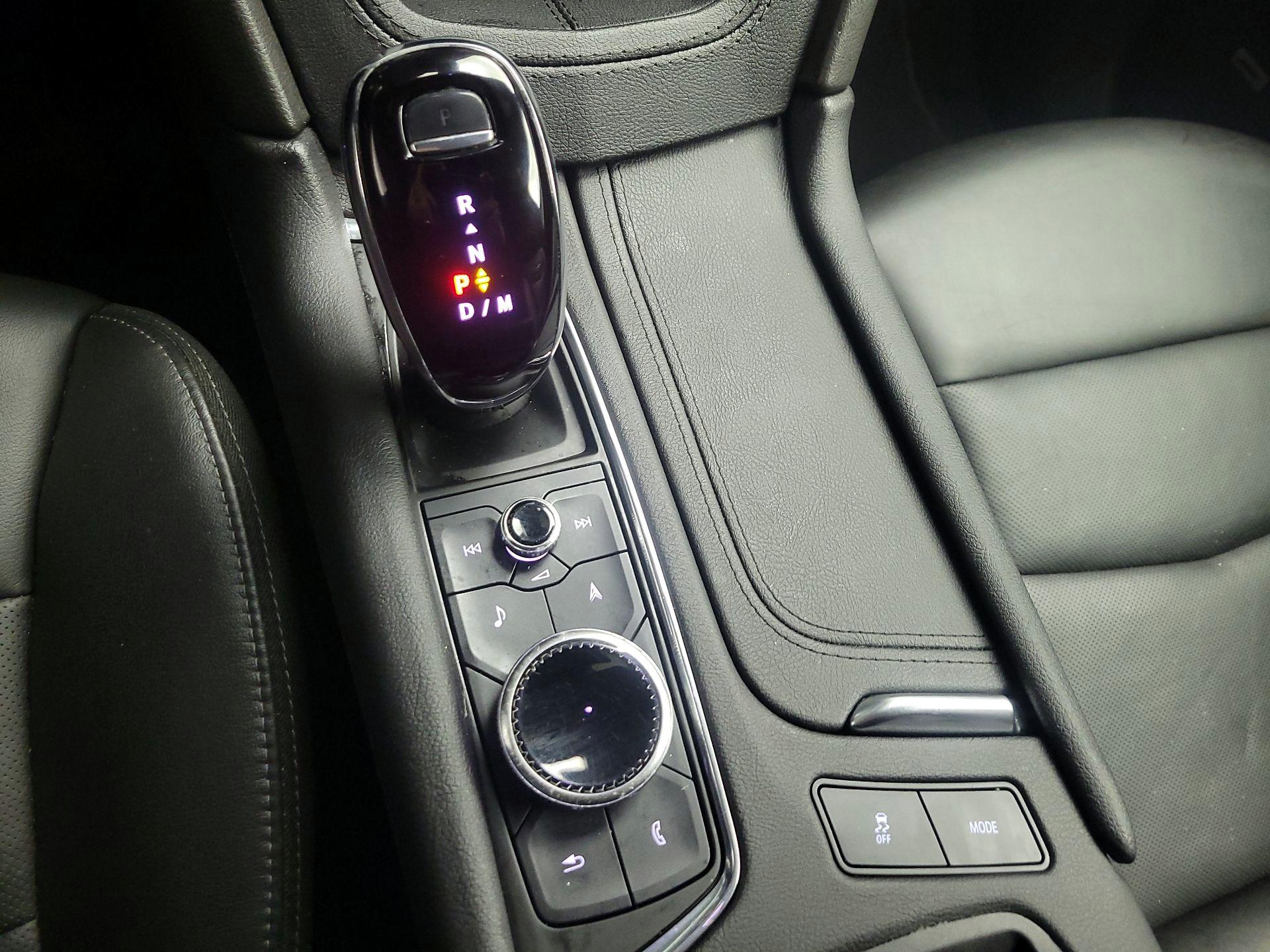 Thumbnail: 2023 Cadillac XT6 - 17