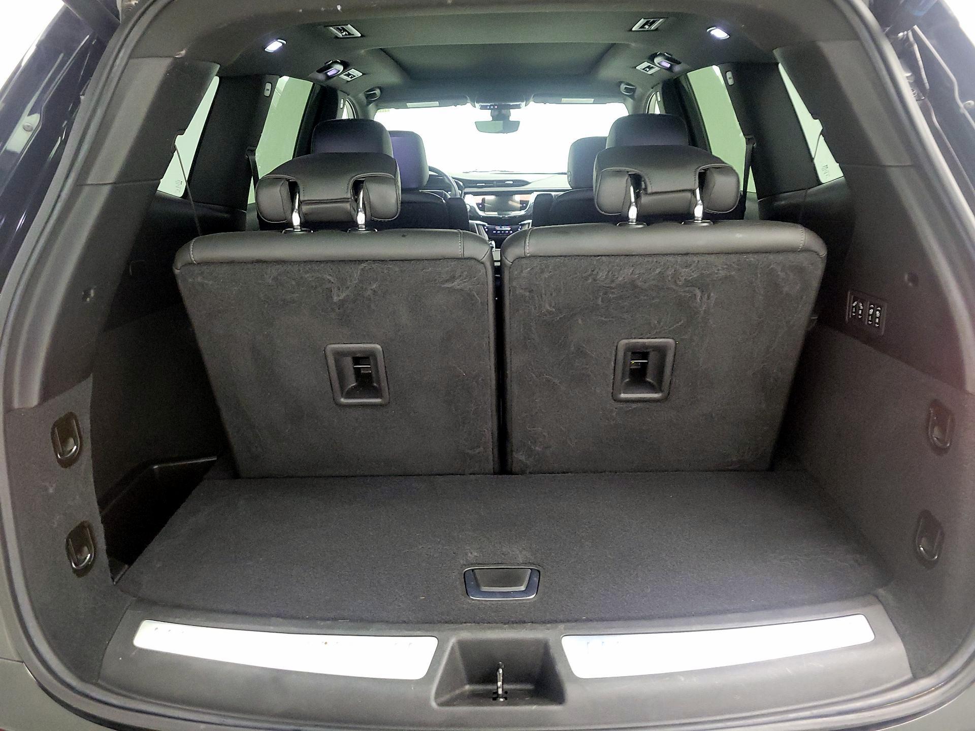 Thumbnail: 2023 Cadillac XT6 - 20