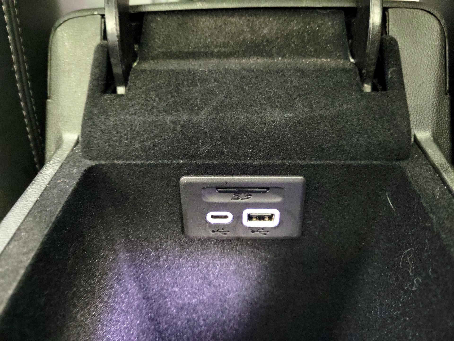 Thumbnail: 2024 Cadillac XT6 - 18