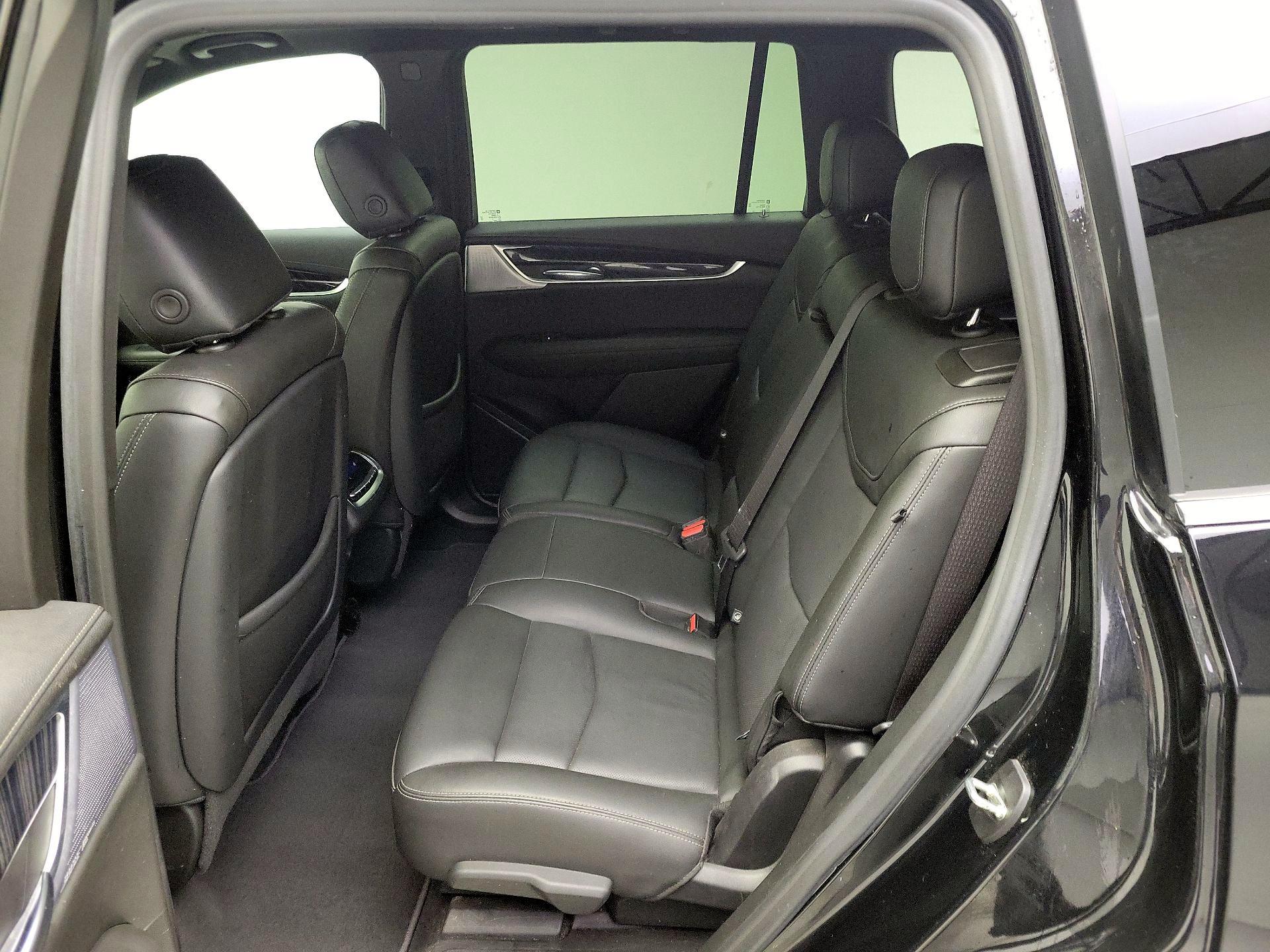 Thumbnail: 2024 Cadillac XT6 - 20