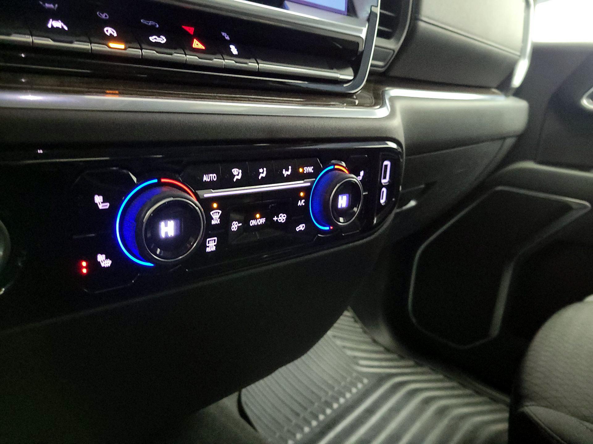 Thumbnail: 2022 Chevrolet Silverado 1500 - 16