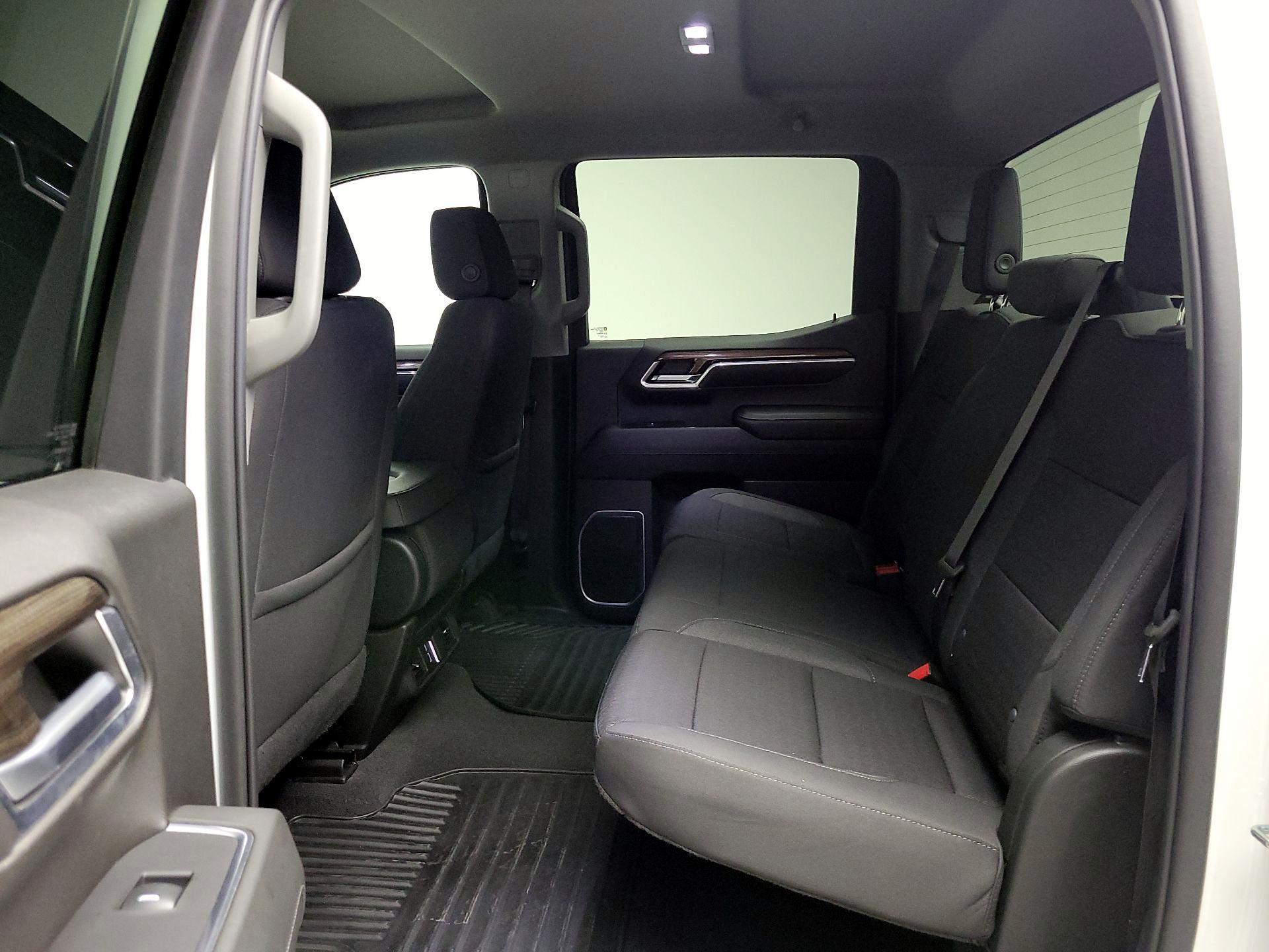 Thumbnail: 2022 Chevrolet Silverado 1500 - 19