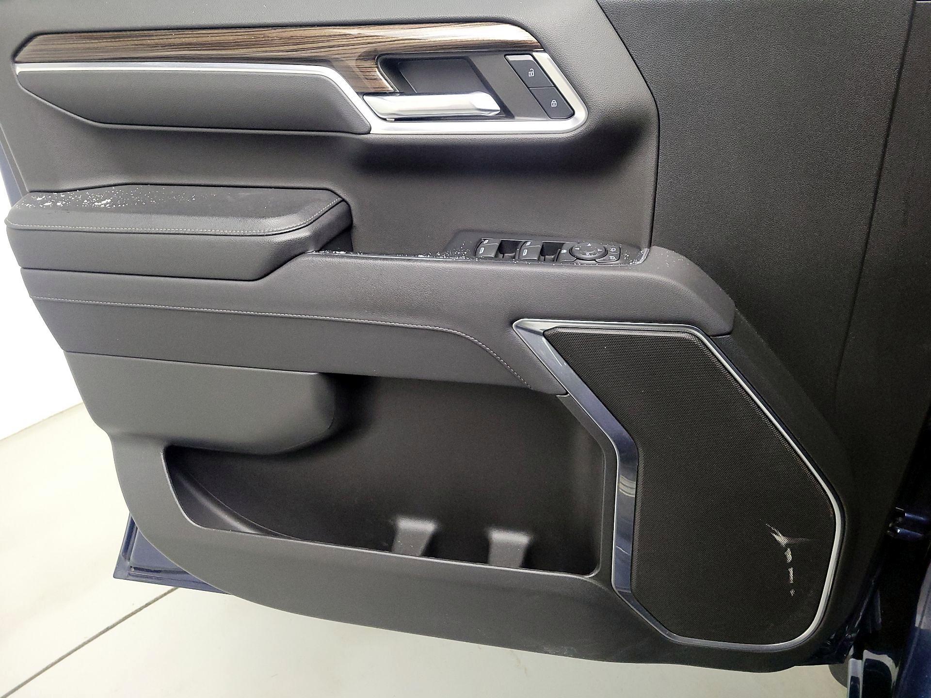 Thumbnail: 2023 Chevrolet Silverado 1500 - 12