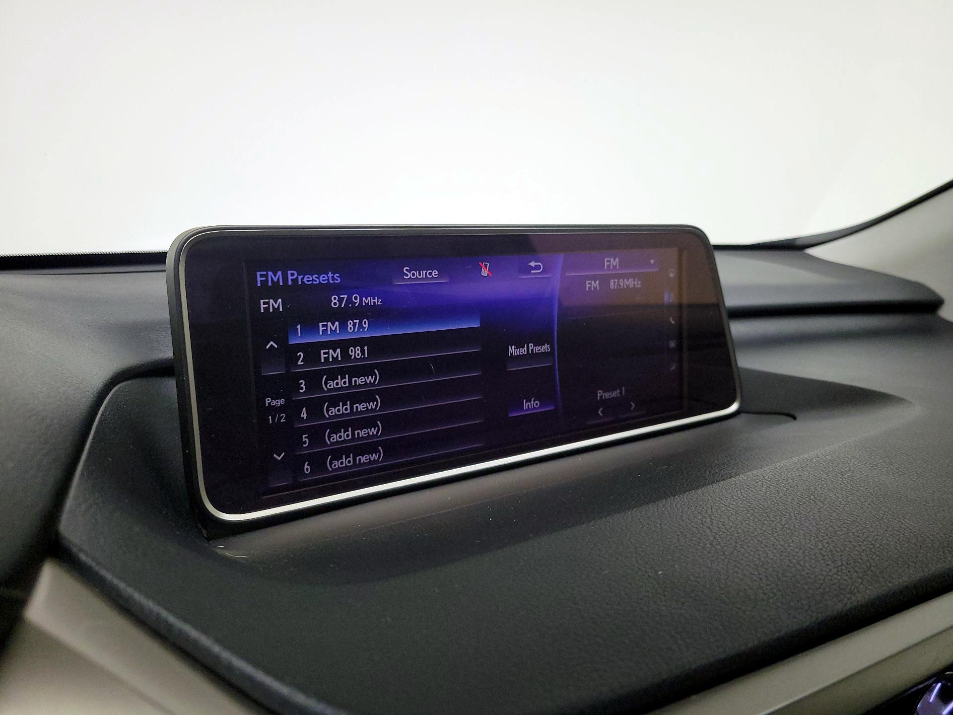 Thumbnail: 2016 Lexus RX - 16