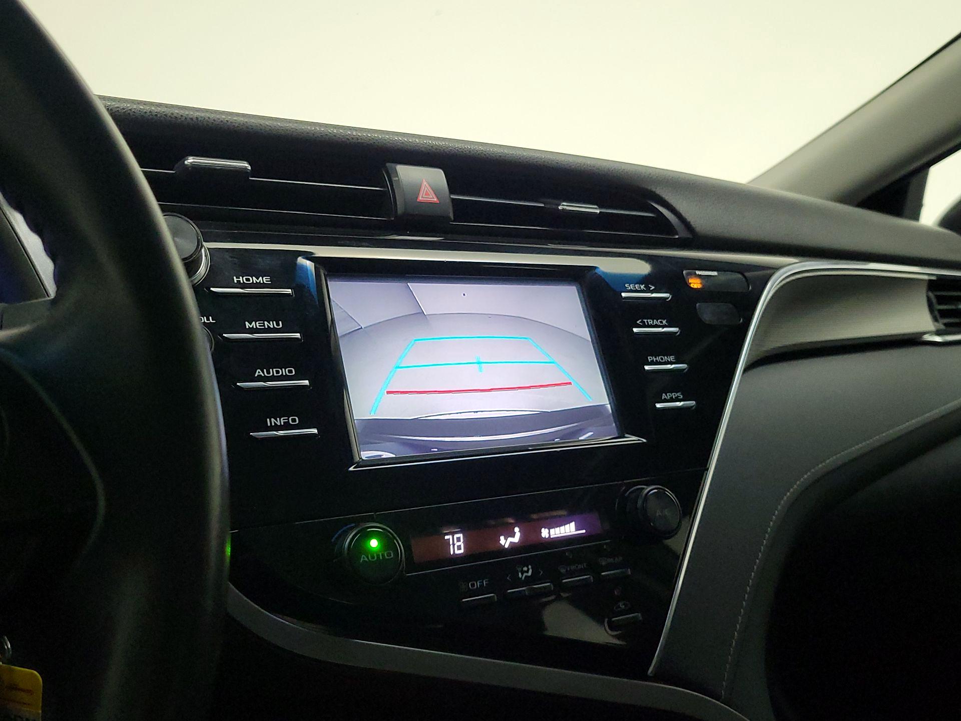 Thumbnail: 2018 Toyota Camry - 14