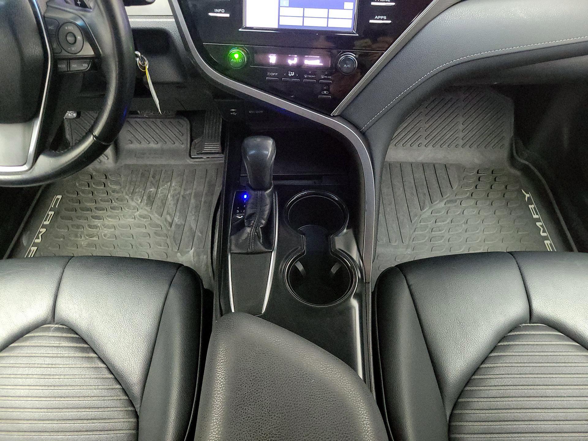 Thumbnail: 2018 Toyota Camry - 17