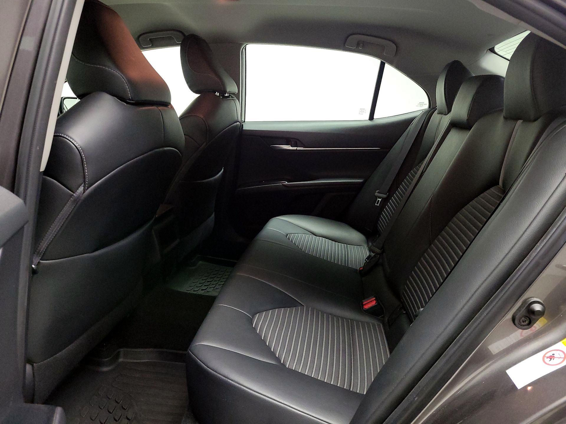 Thumbnail: 2018 Toyota Camry - 19