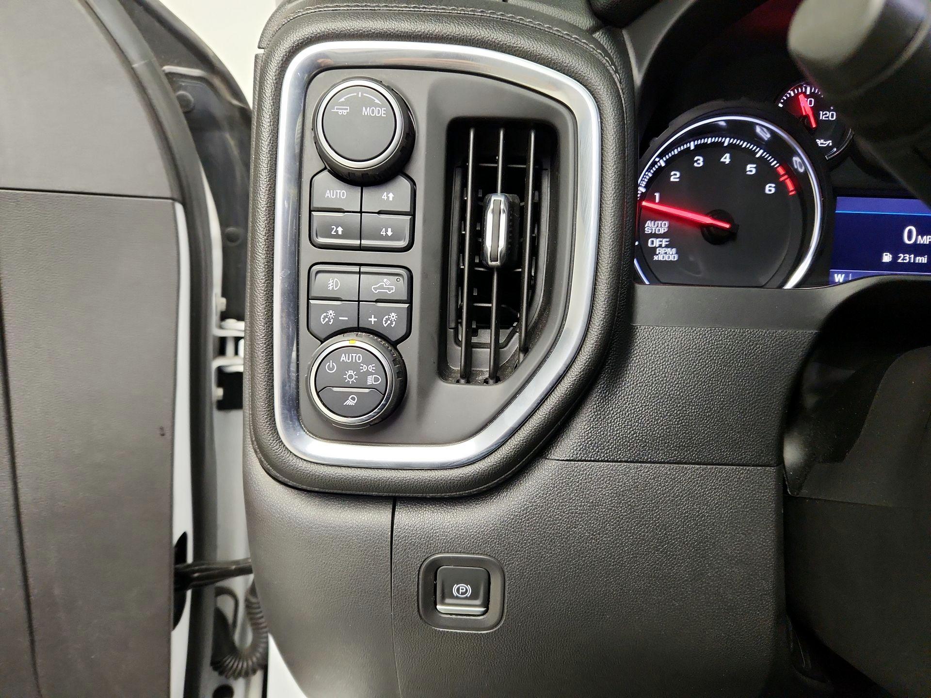 Thumbnail: 2021 Chevrolet Silverado 1500 - 13