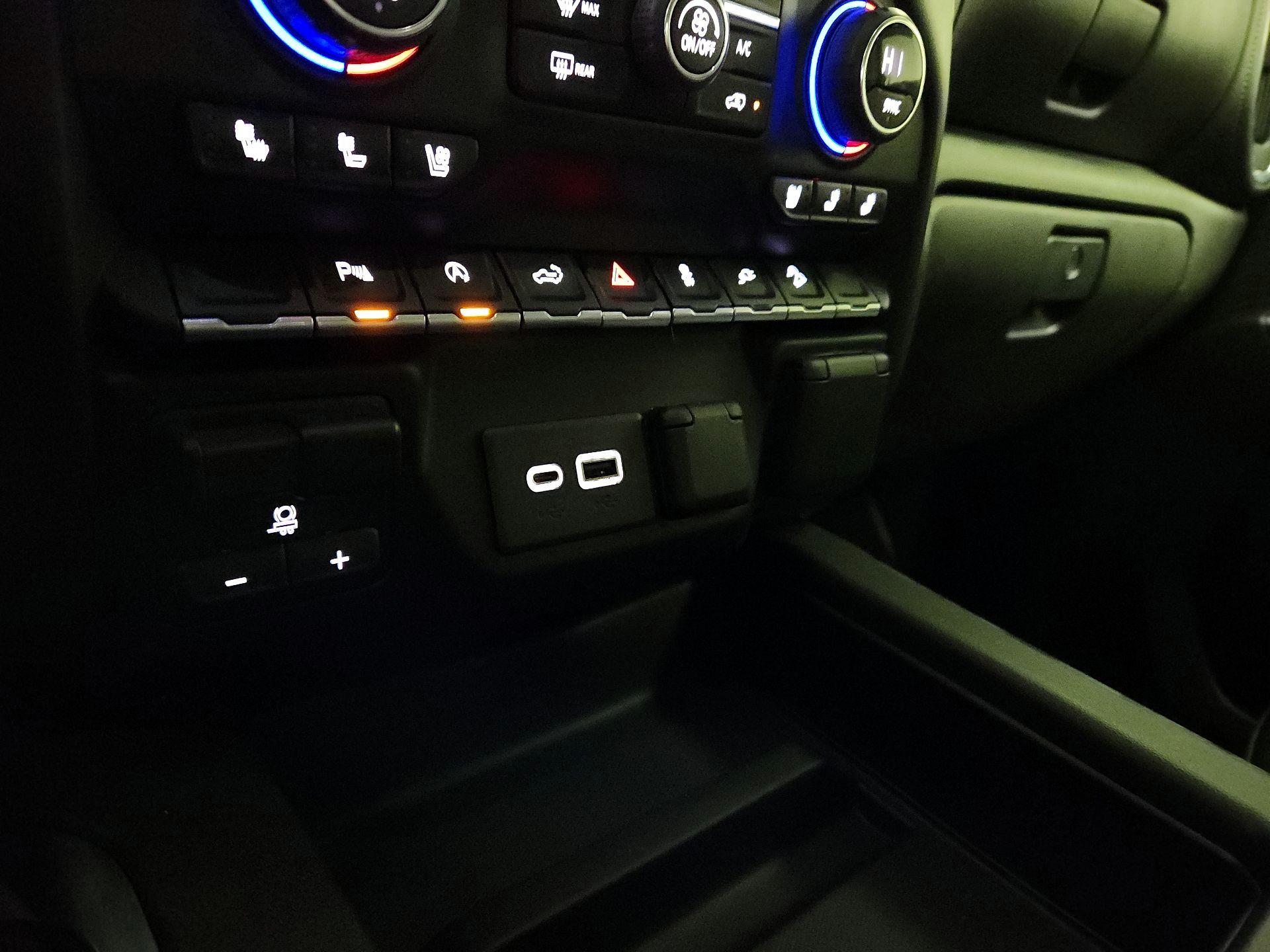 Thumbnail: 2021 Chevrolet Silverado 1500 - 18