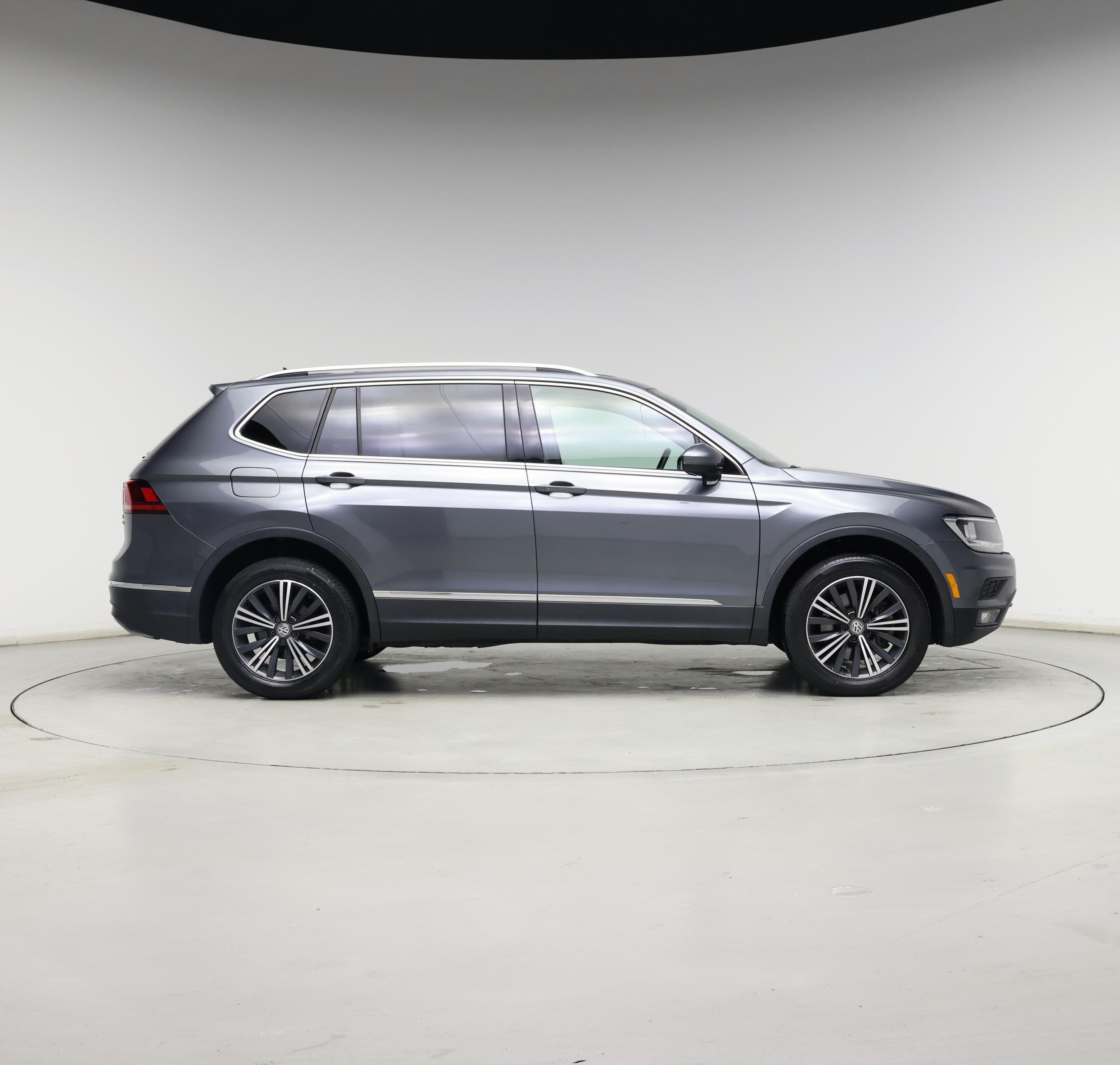 Thumbnail: 2018 Volkswagen Tiguan - 7