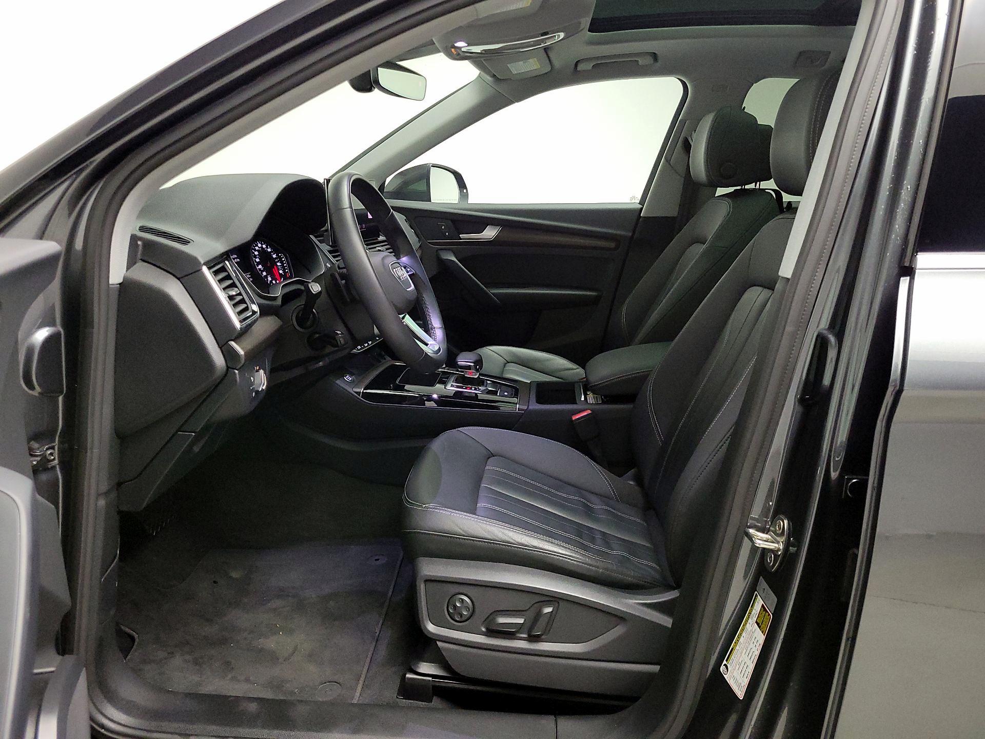 Thumbnail: 2022 Audi Q5 - 11