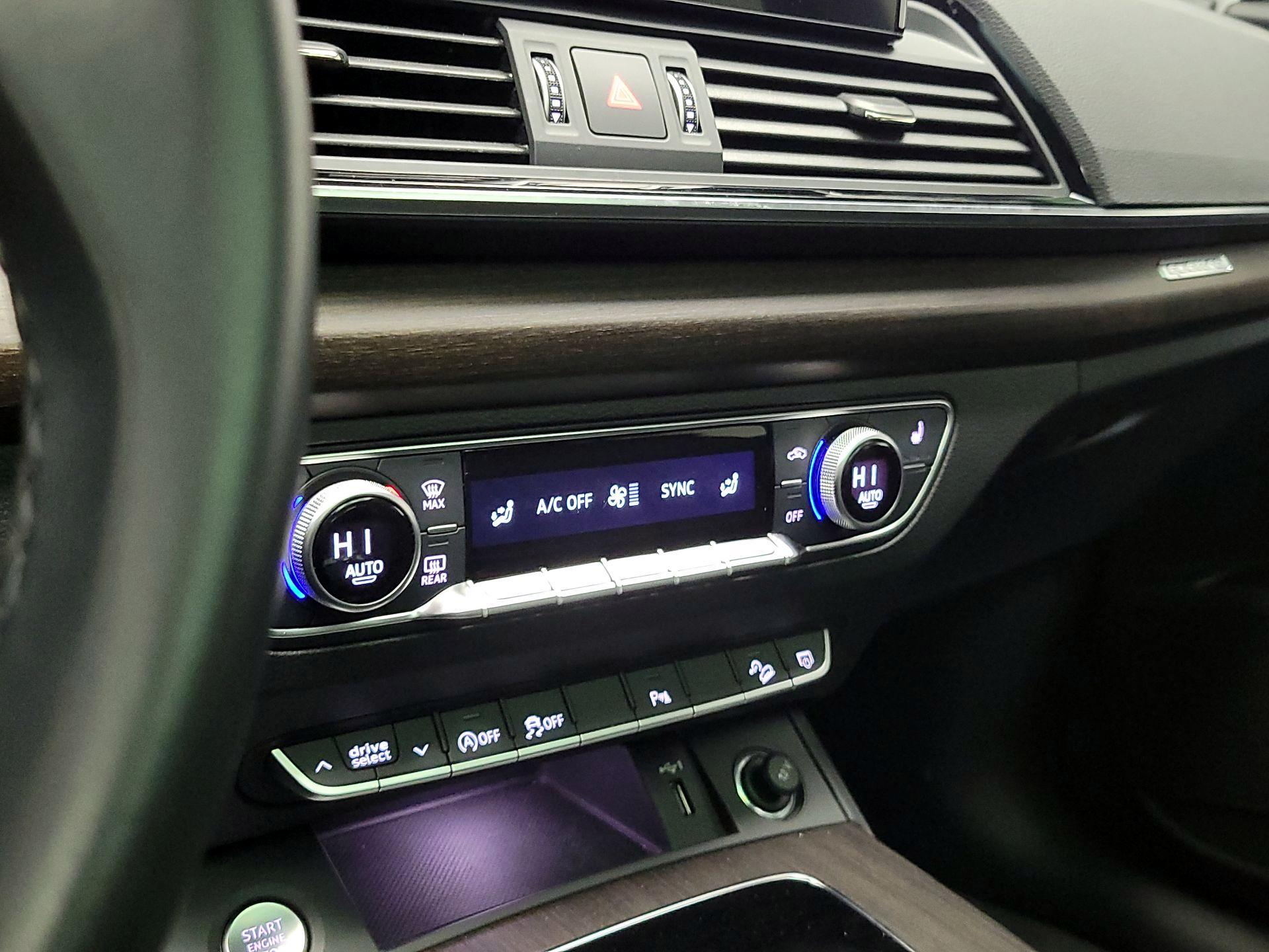 Thumbnail: 2022 Audi Q5 - 16