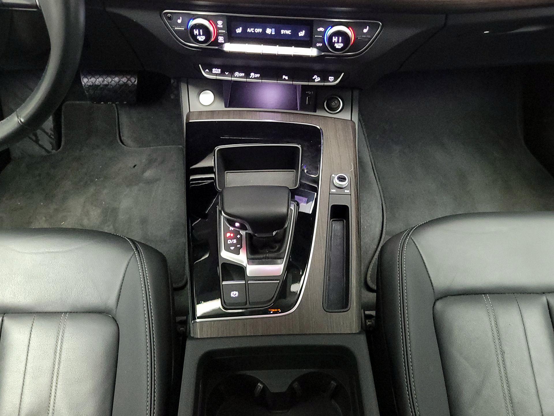 Thumbnail: 2022 Audi Q5 - 17