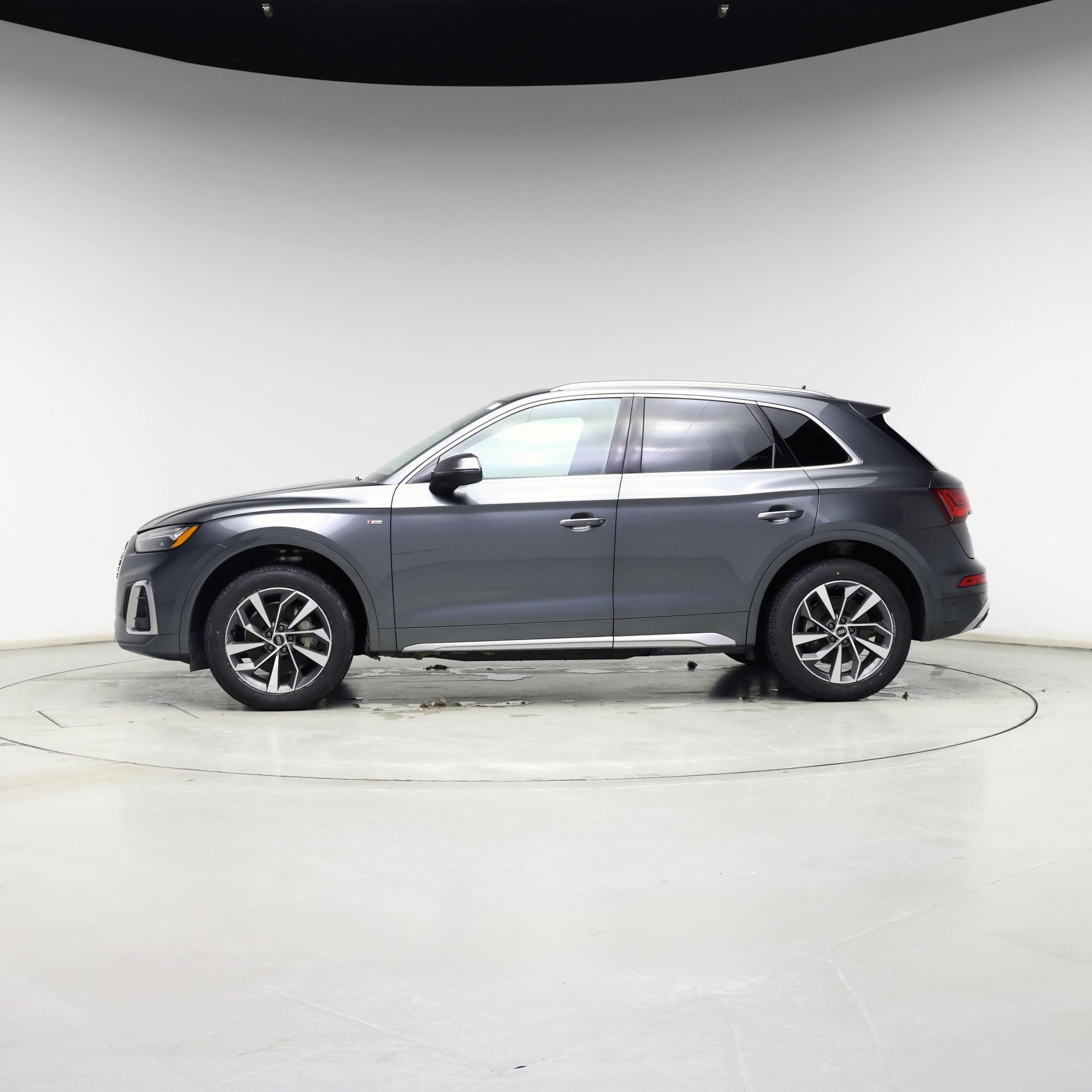 Thumbnail: 2022 Audi Q5 - 3