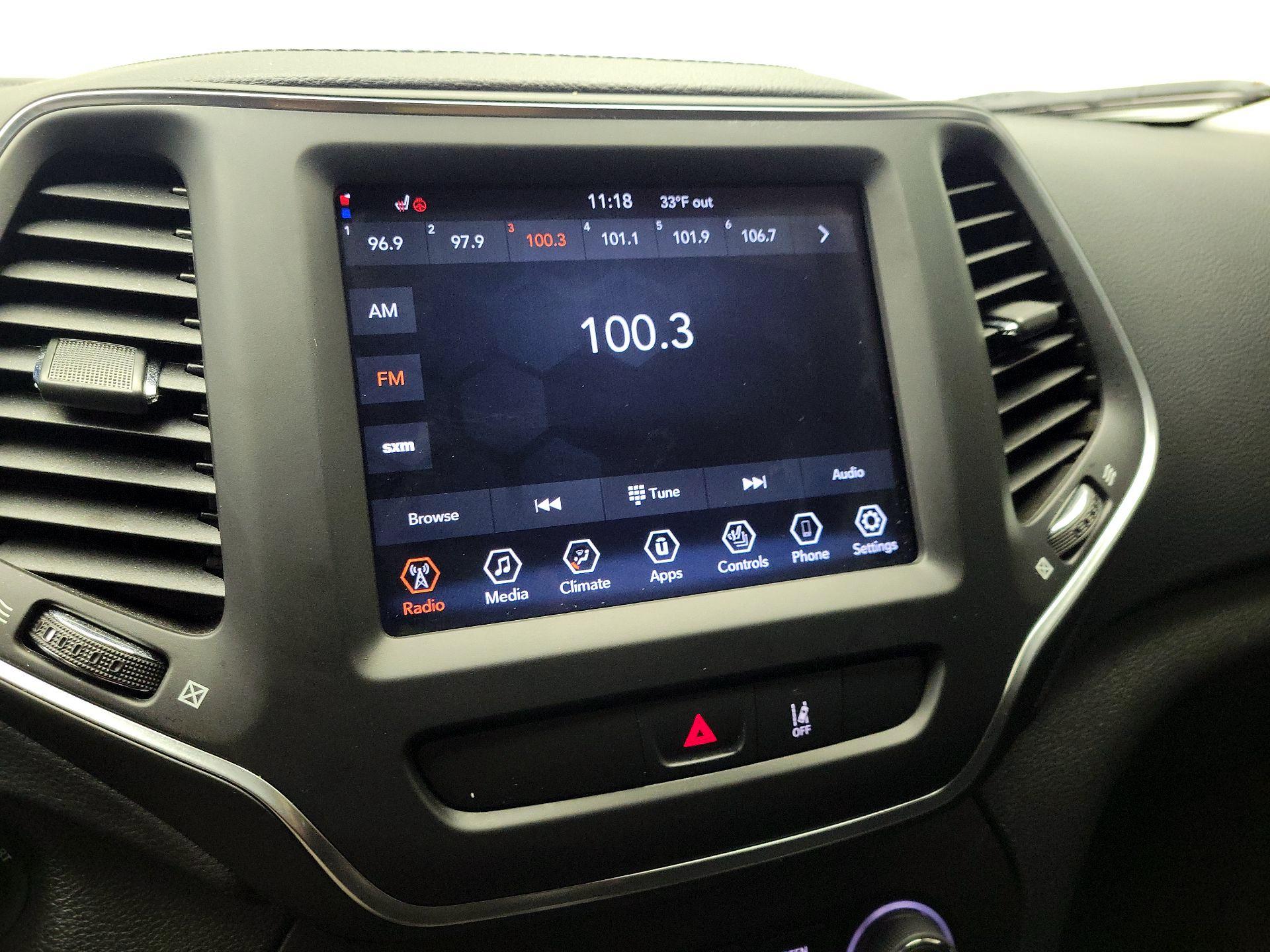 Thumbnail: 2022 Jeep Cherokee - 15