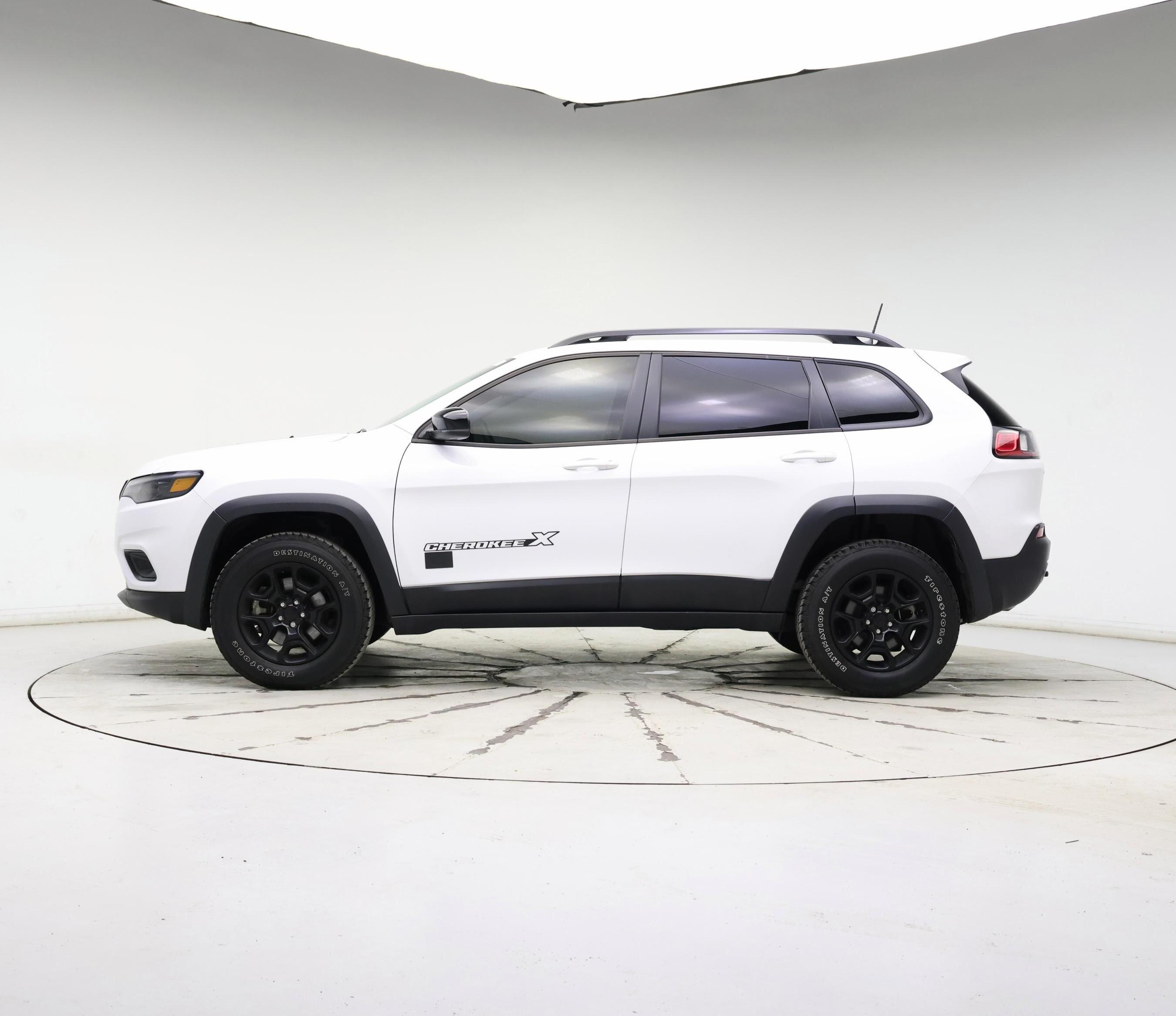 Thumbnail: 2022 Jeep Cherokee - 3
