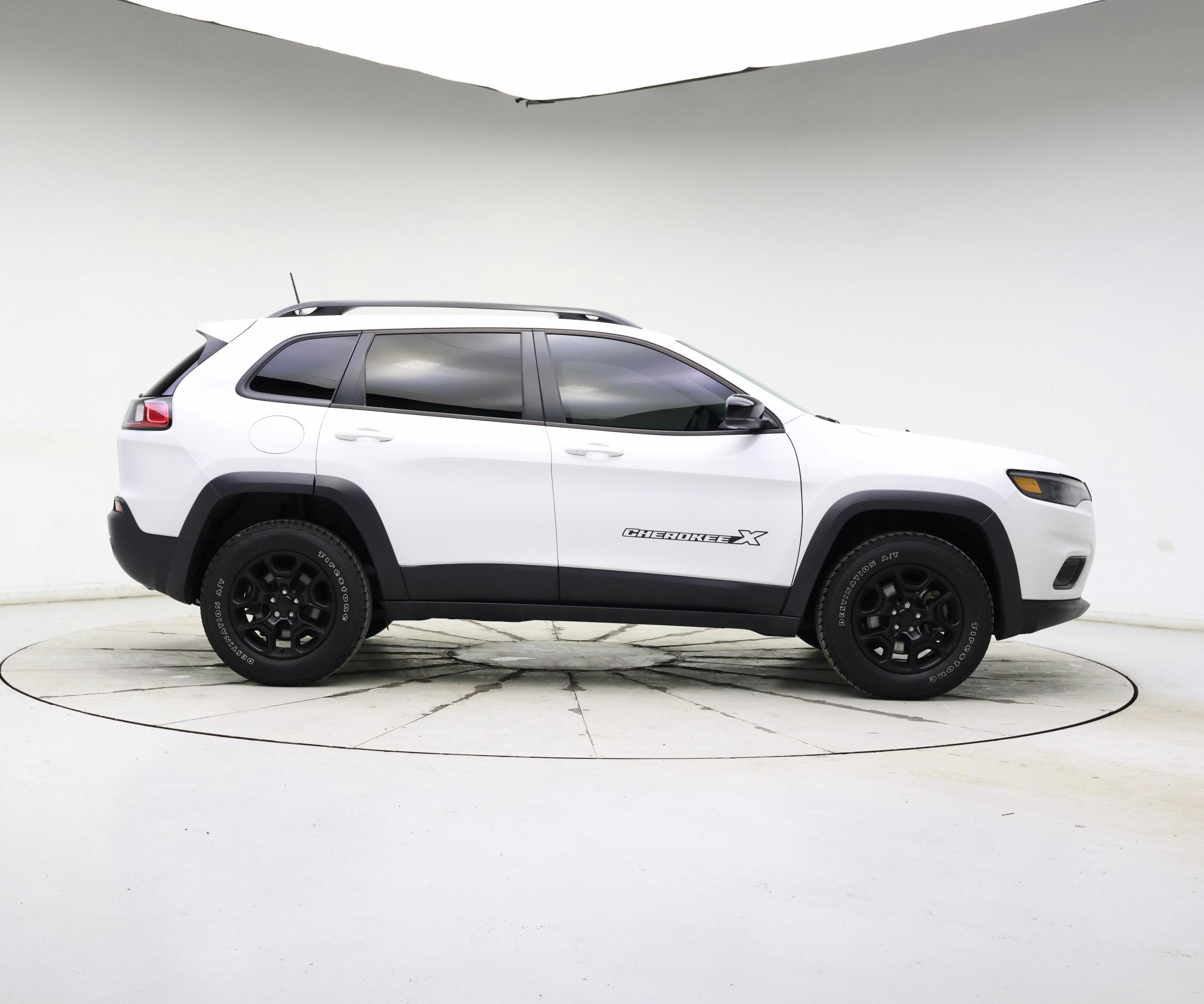 Thumbnail: 2022 Jeep Cherokee - 7