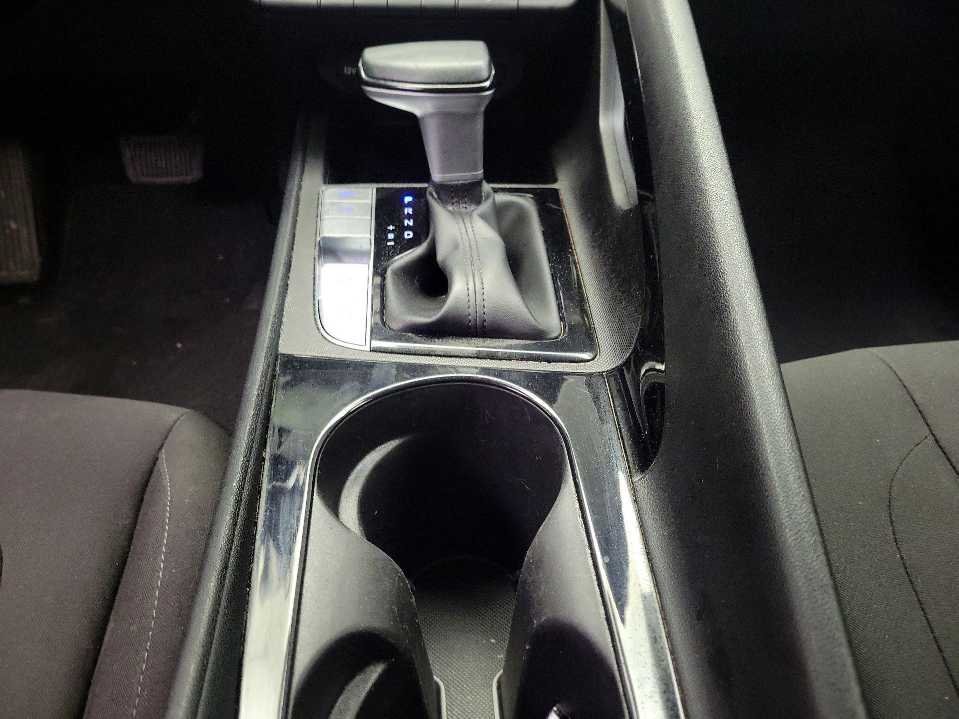 Thumbnail: 2024 Hyundai Elantra - 18