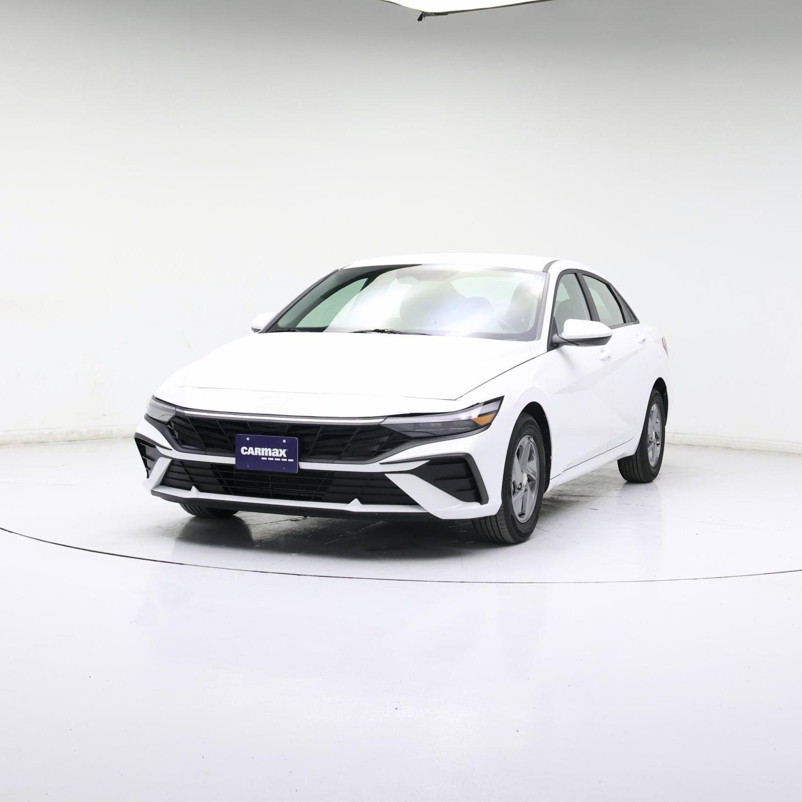 Thumbnail: 2024 Hyundai Elantra - 4