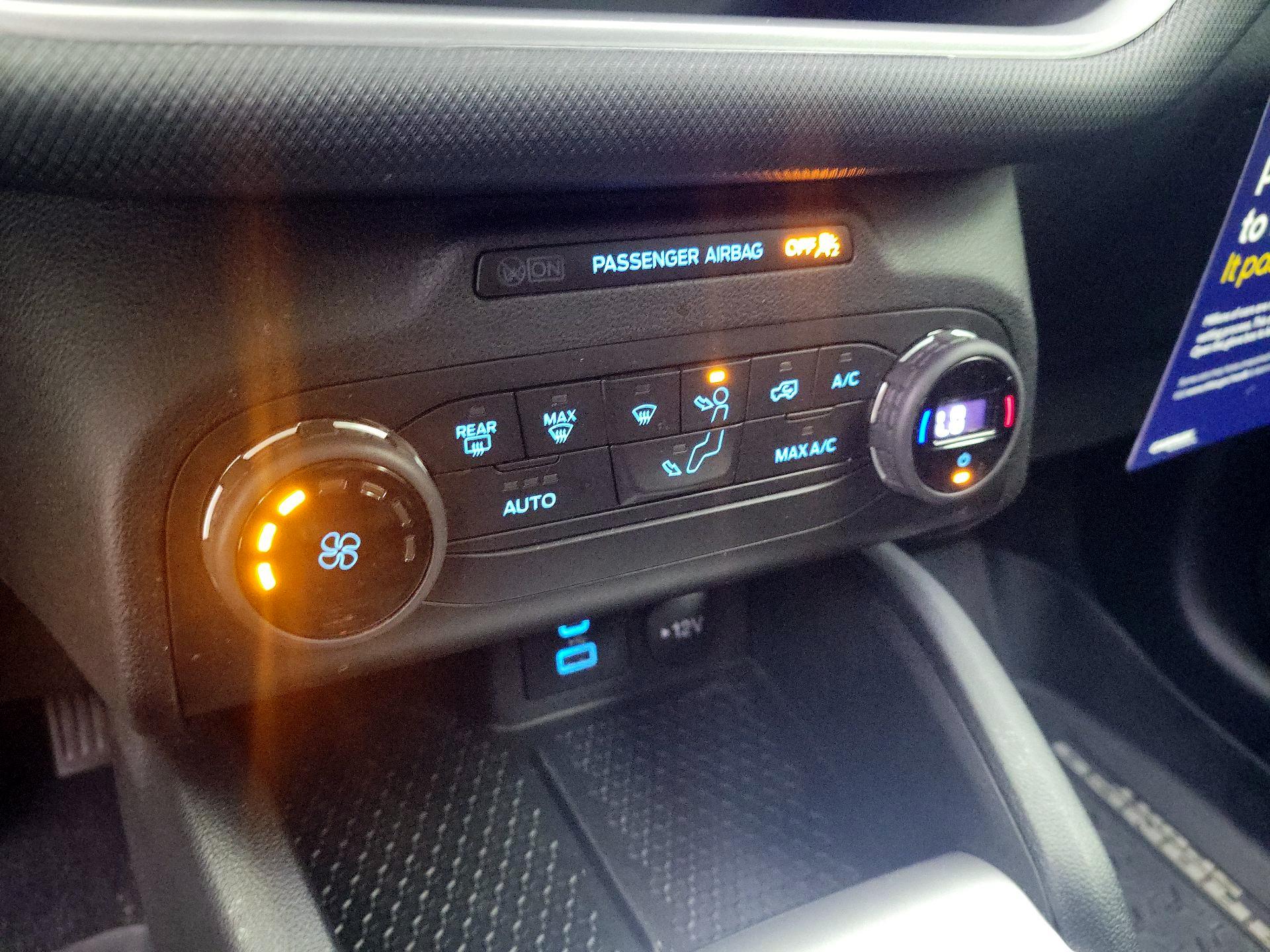 Thumbnail: 2021 Ford Bronco Sport - 16