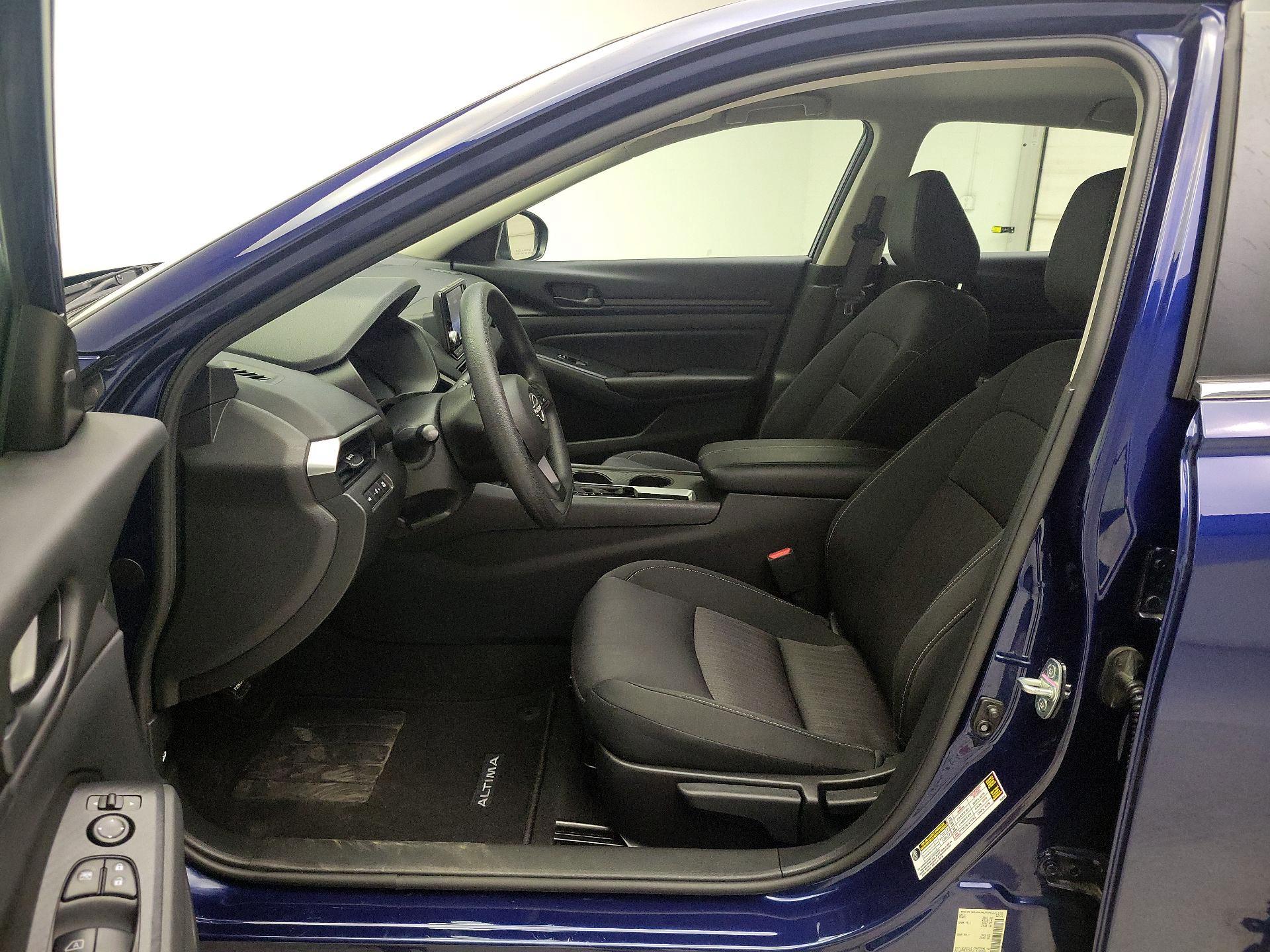 Thumbnail: 2023 Nissan Altima - 11