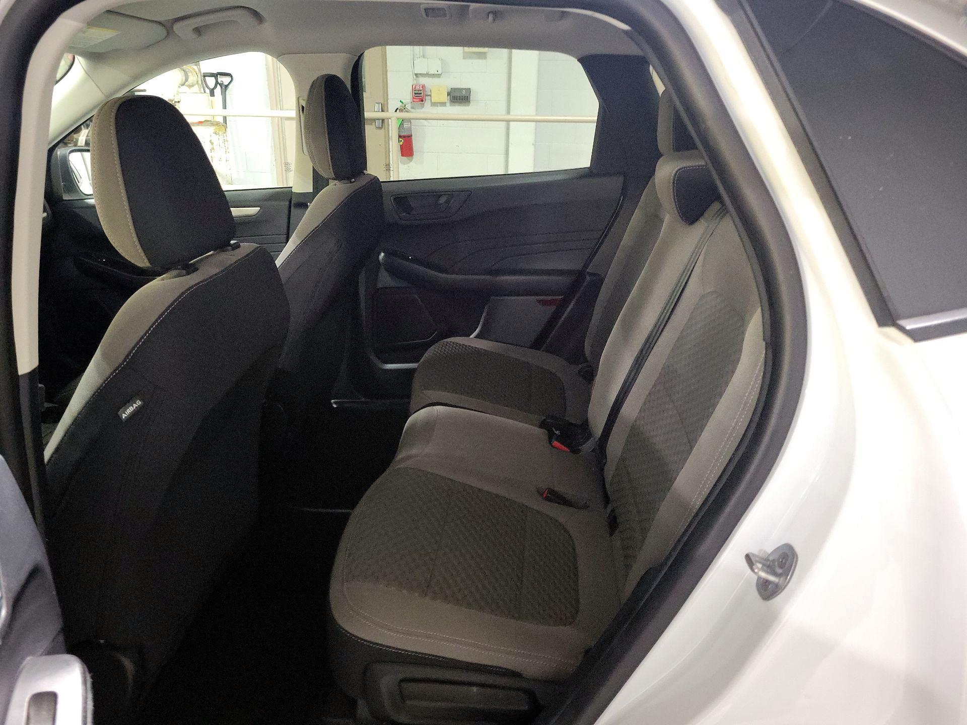 Thumbnail: 2022 Ford Escape - 17