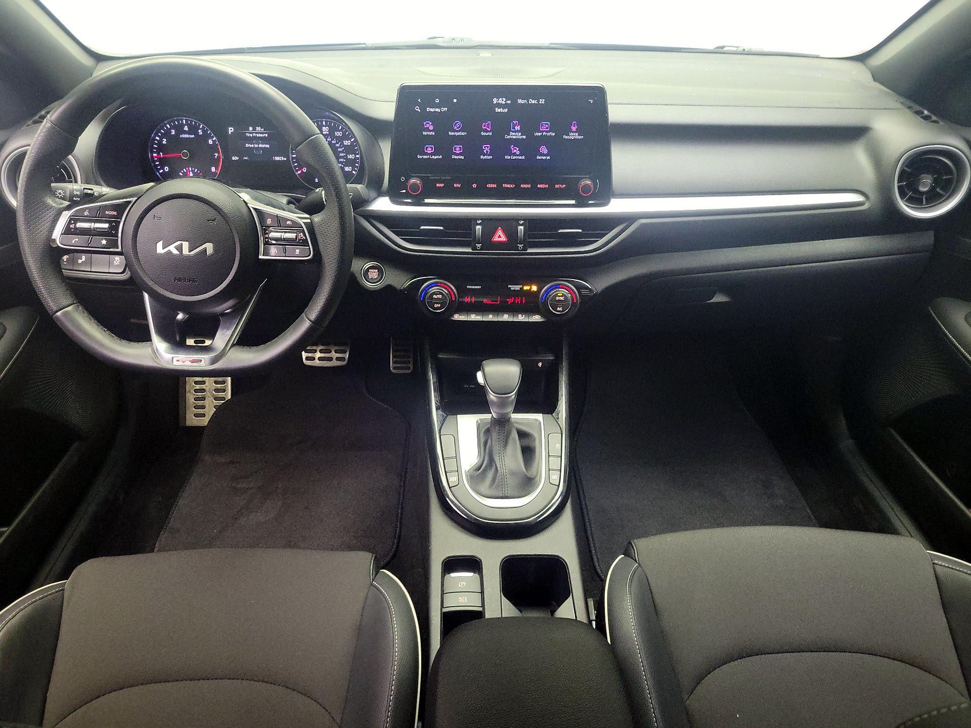 Thumbnail: 2024 Kia Forte - 9