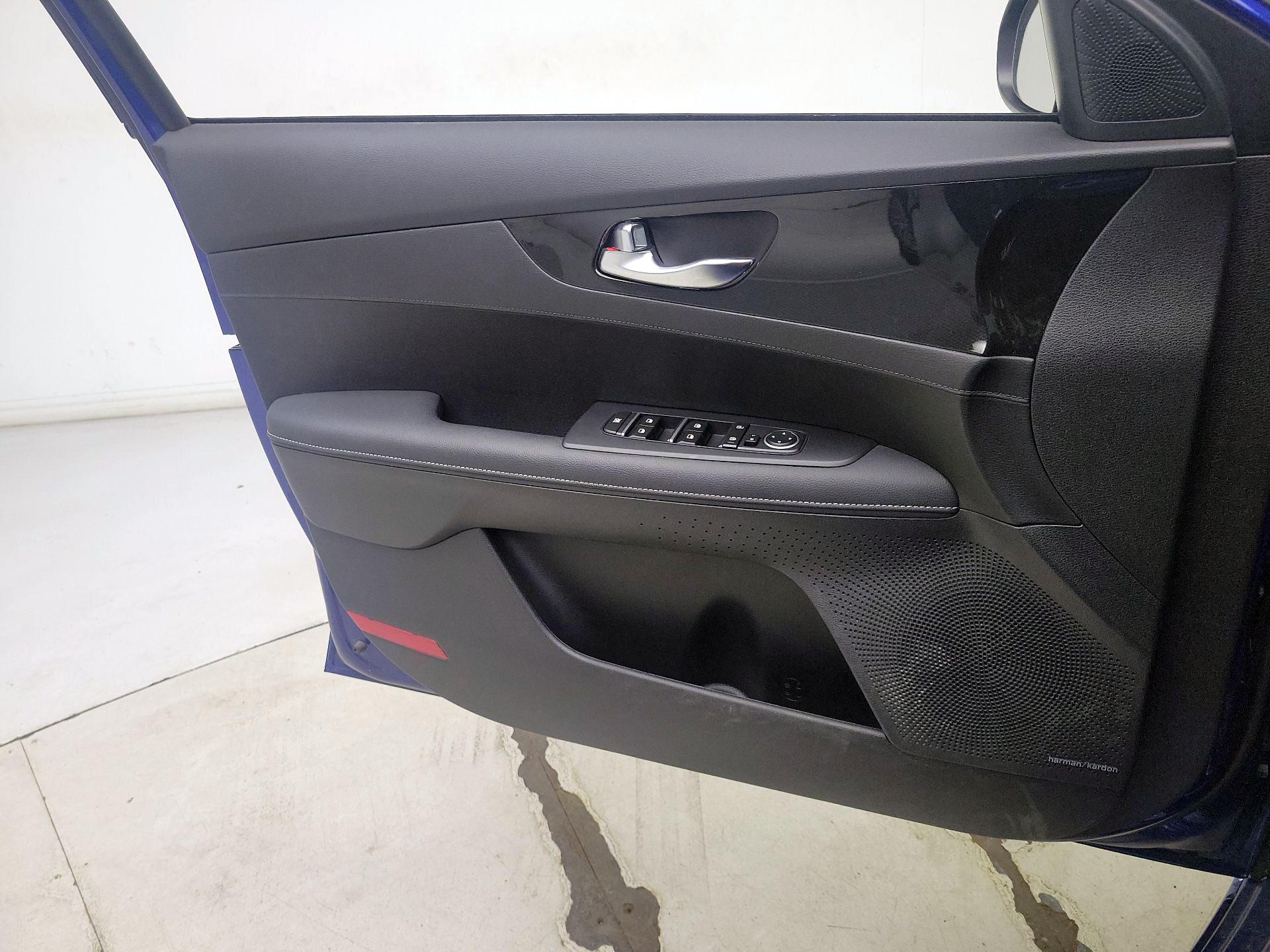 Thumbnail: 2024 Kia Forte - 12