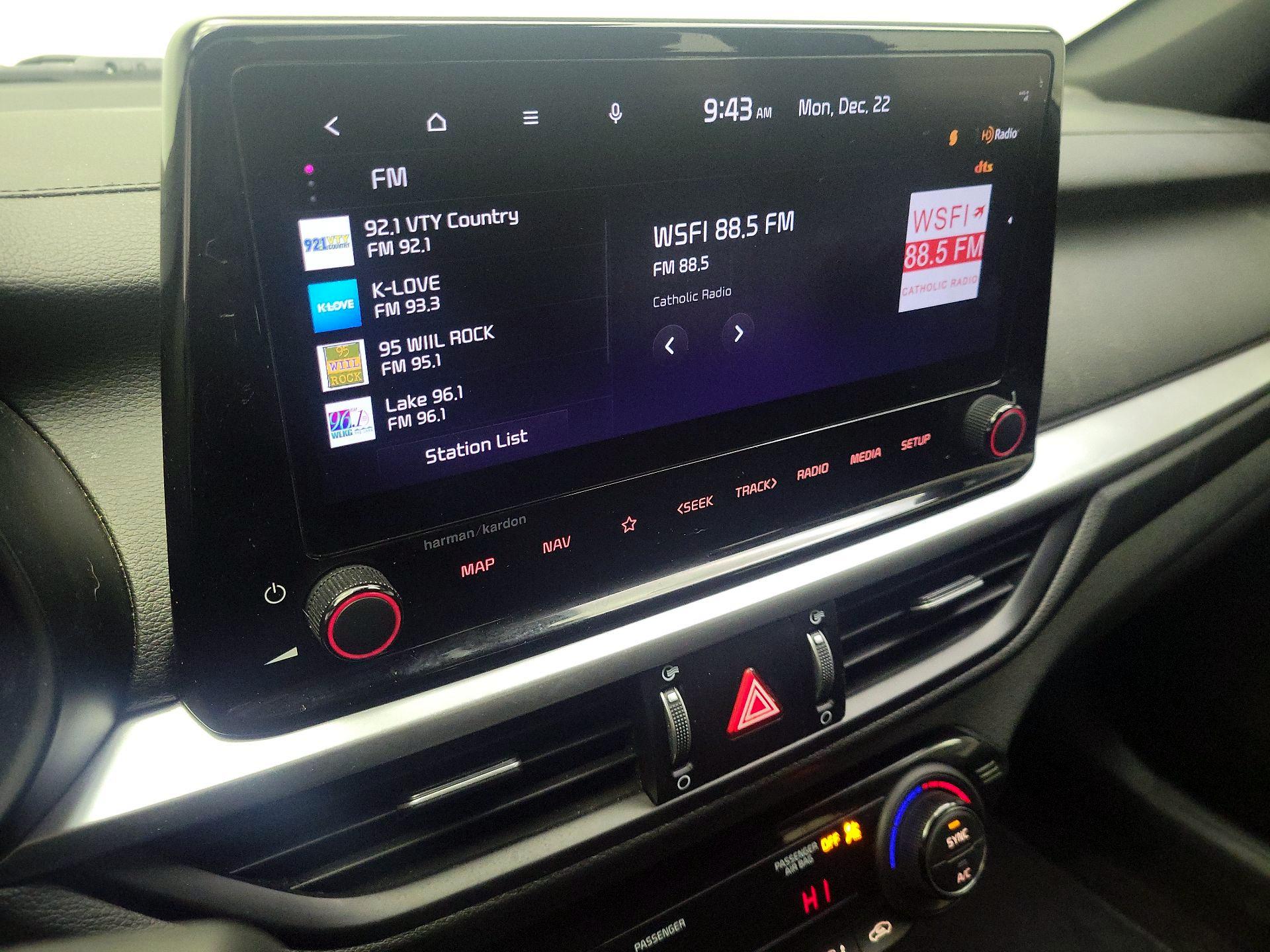 Thumbnail: 2024 Kia Forte - 16