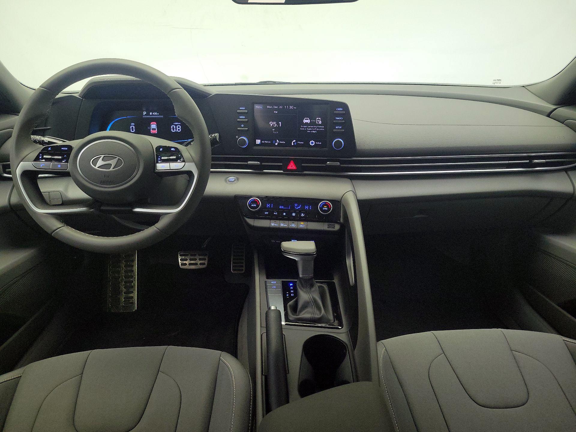 Thumbnail: 2025 Hyundai Elantra - 9