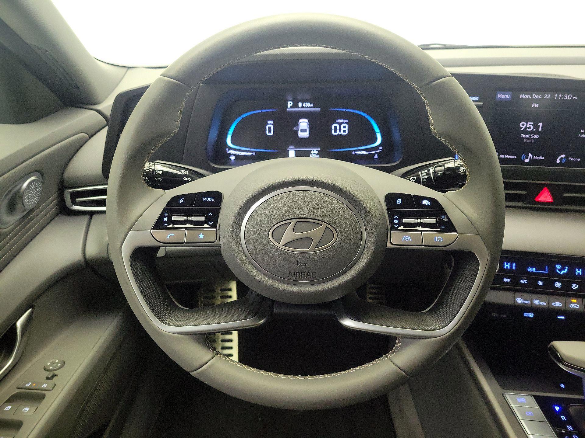 Thumbnail: 2025 Hyundai Elantra - 10