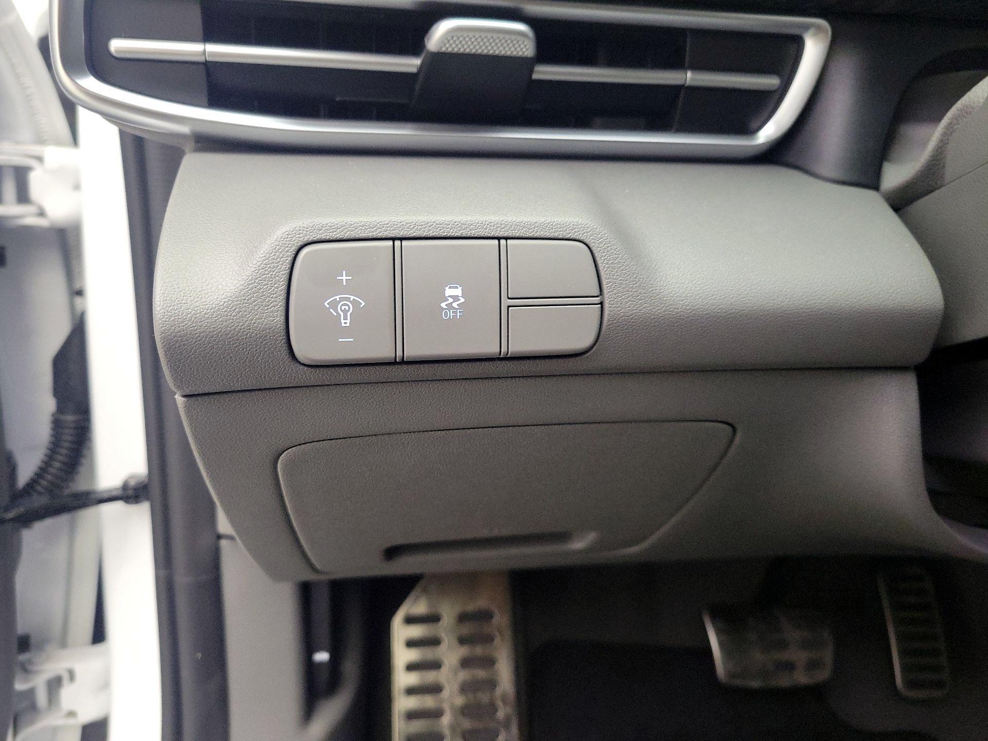 Thumbnail: 2025 Hyundai Elantra - 13