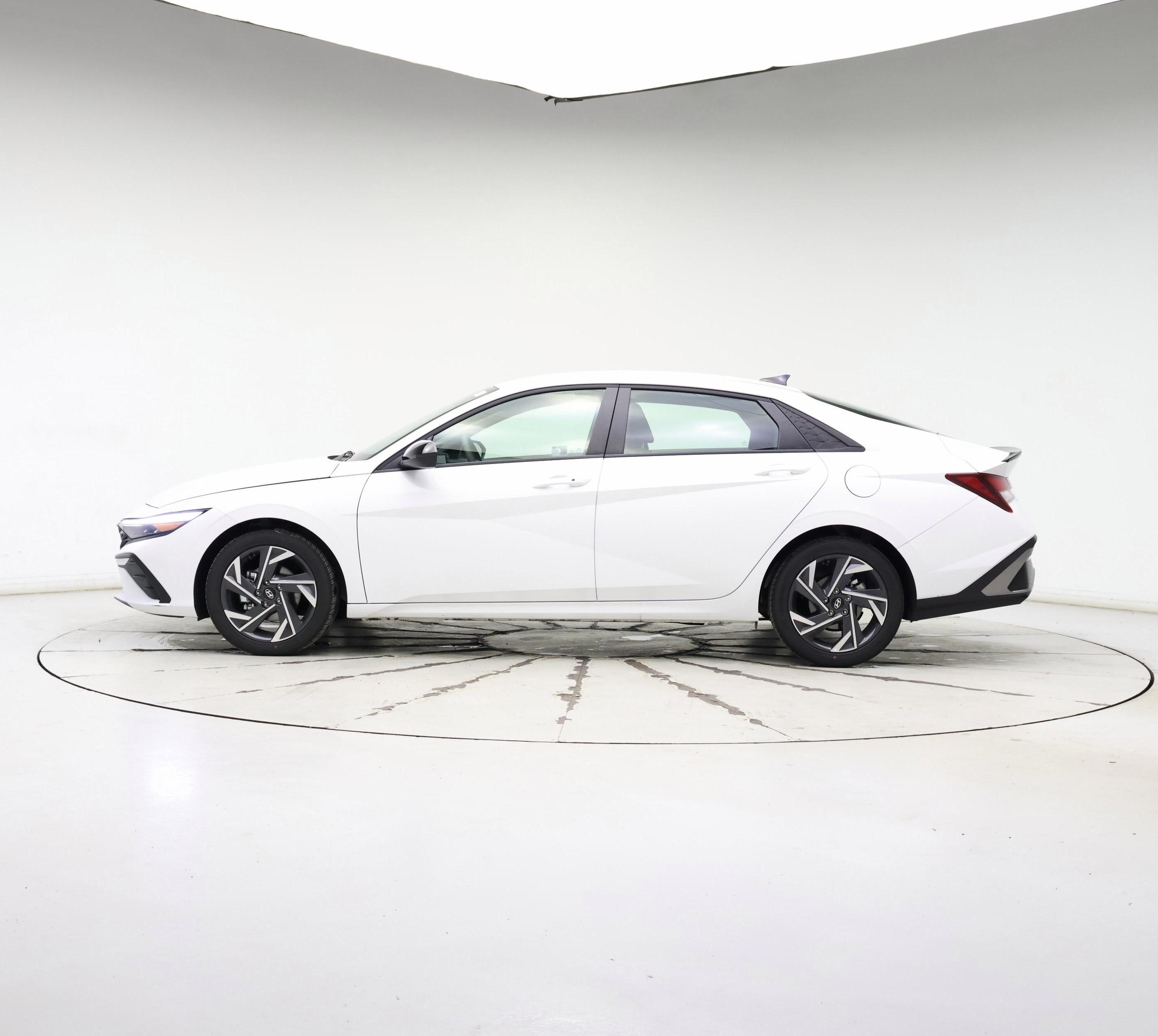 Thumbnail: 2025 Hyundai Elantra - 3