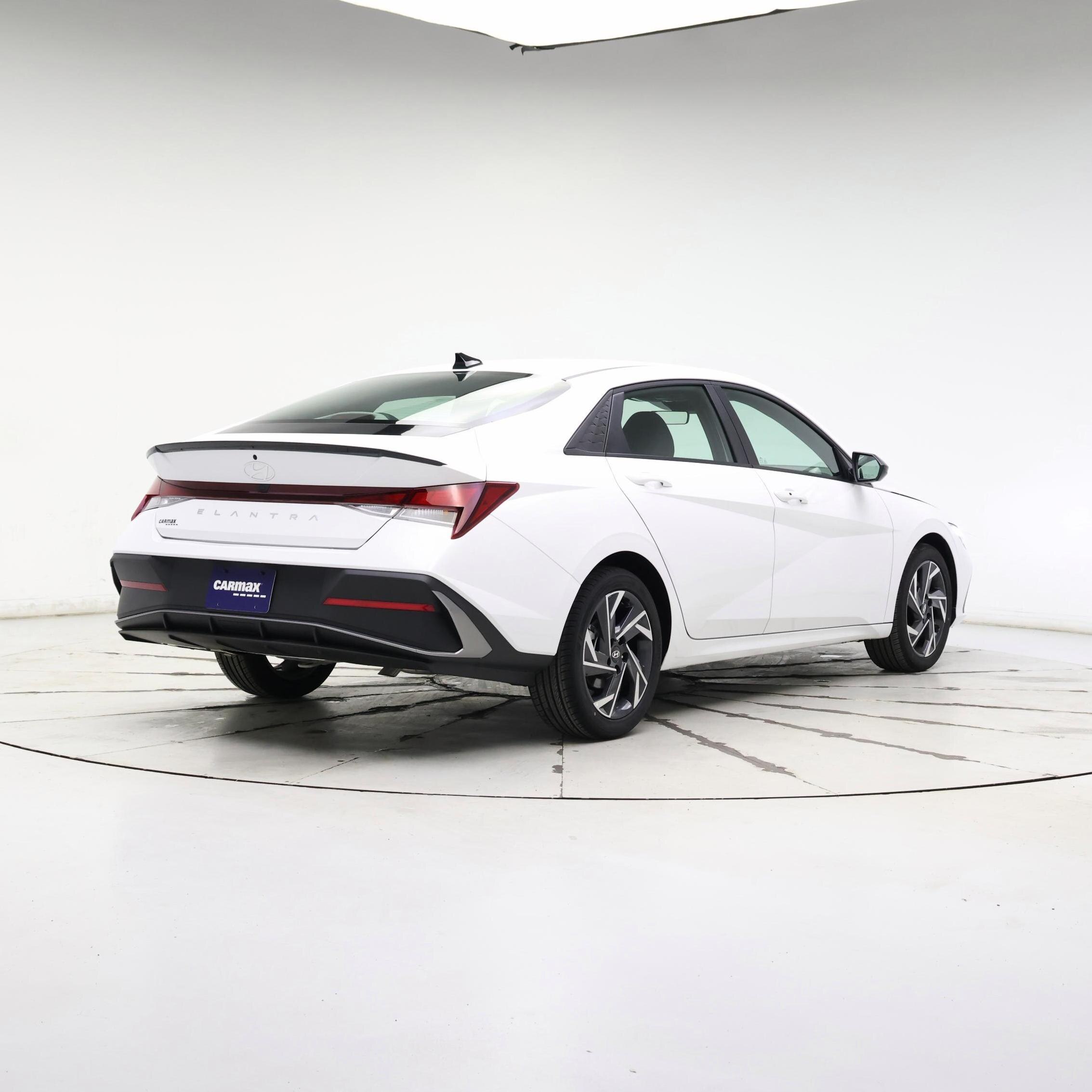 Thumbnail: 2025 Hyundai Elantra - 8