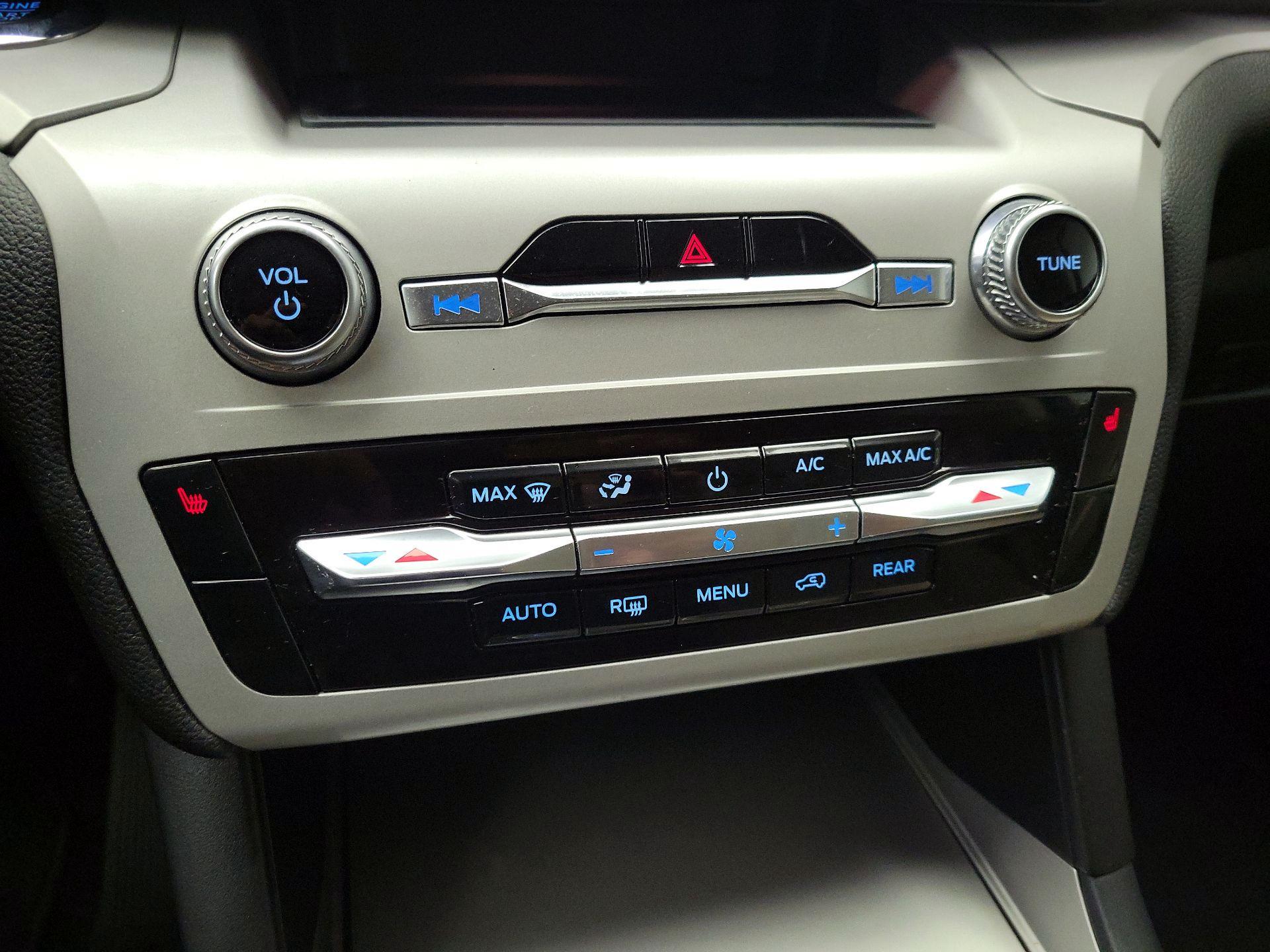 Thumbnail: 2023 Ford Explorer - 16