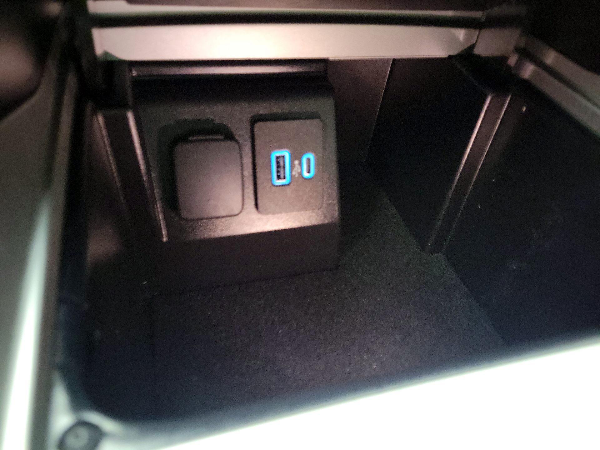 Thumbnail: 2023 Ford Explorer - 18