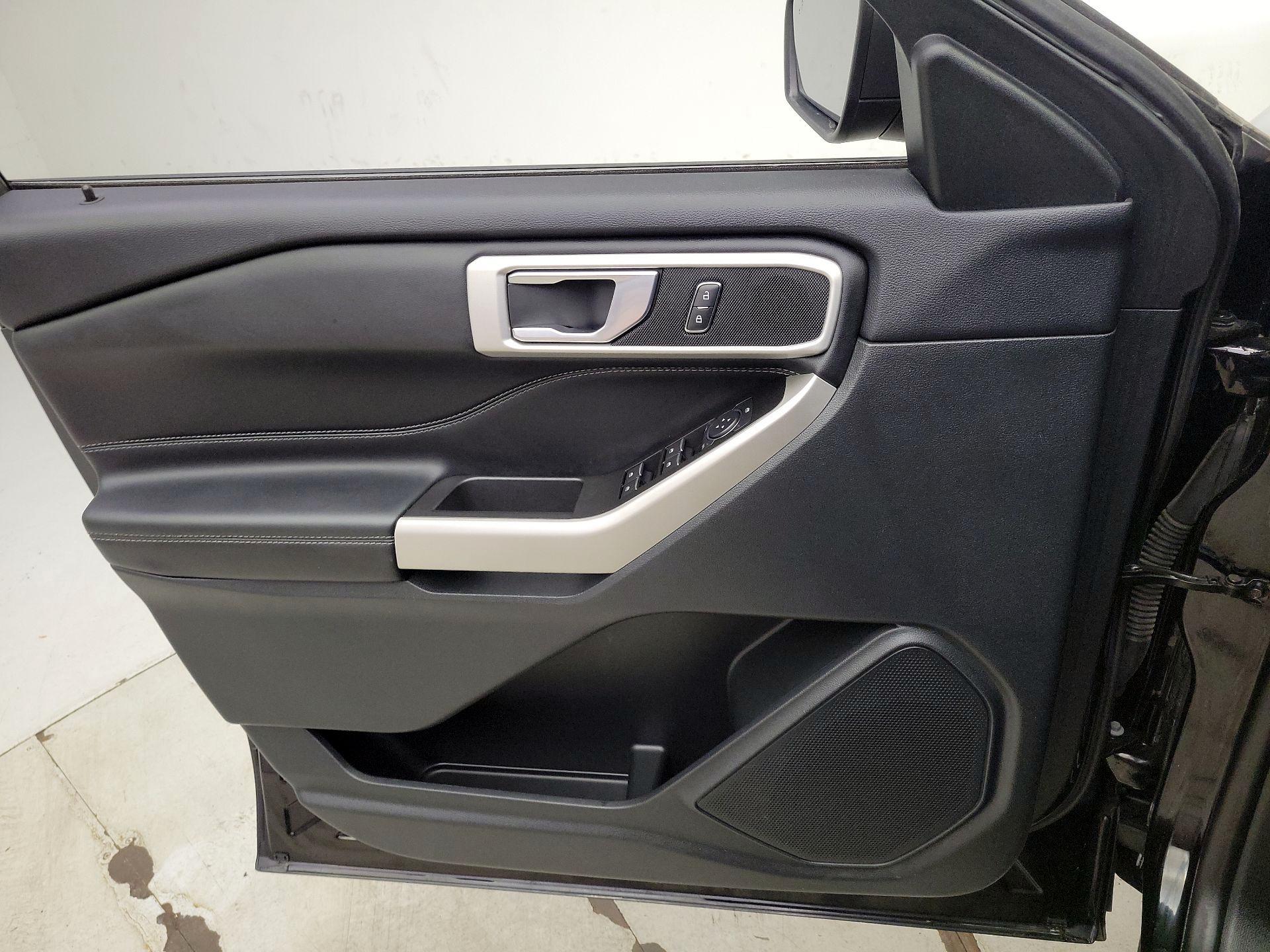 Thumbnail: 2022 Ford Explorer - 12