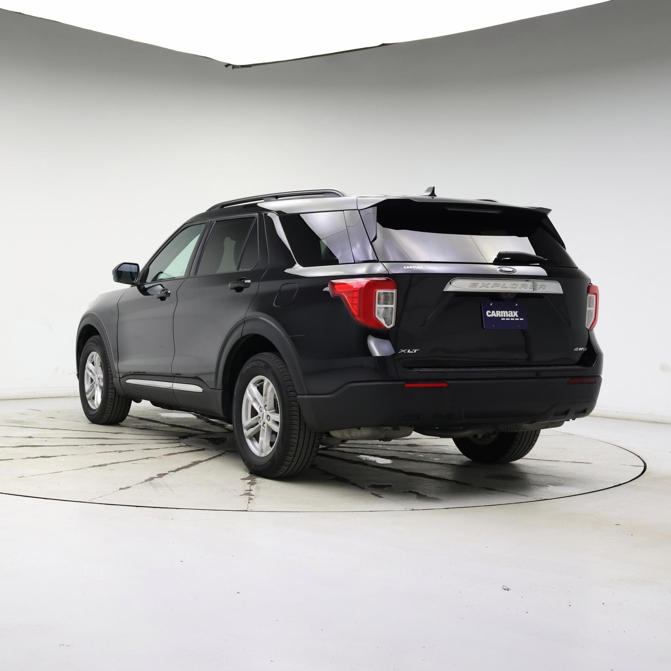 Thumbnail: 2022 Ford Explorer - 2