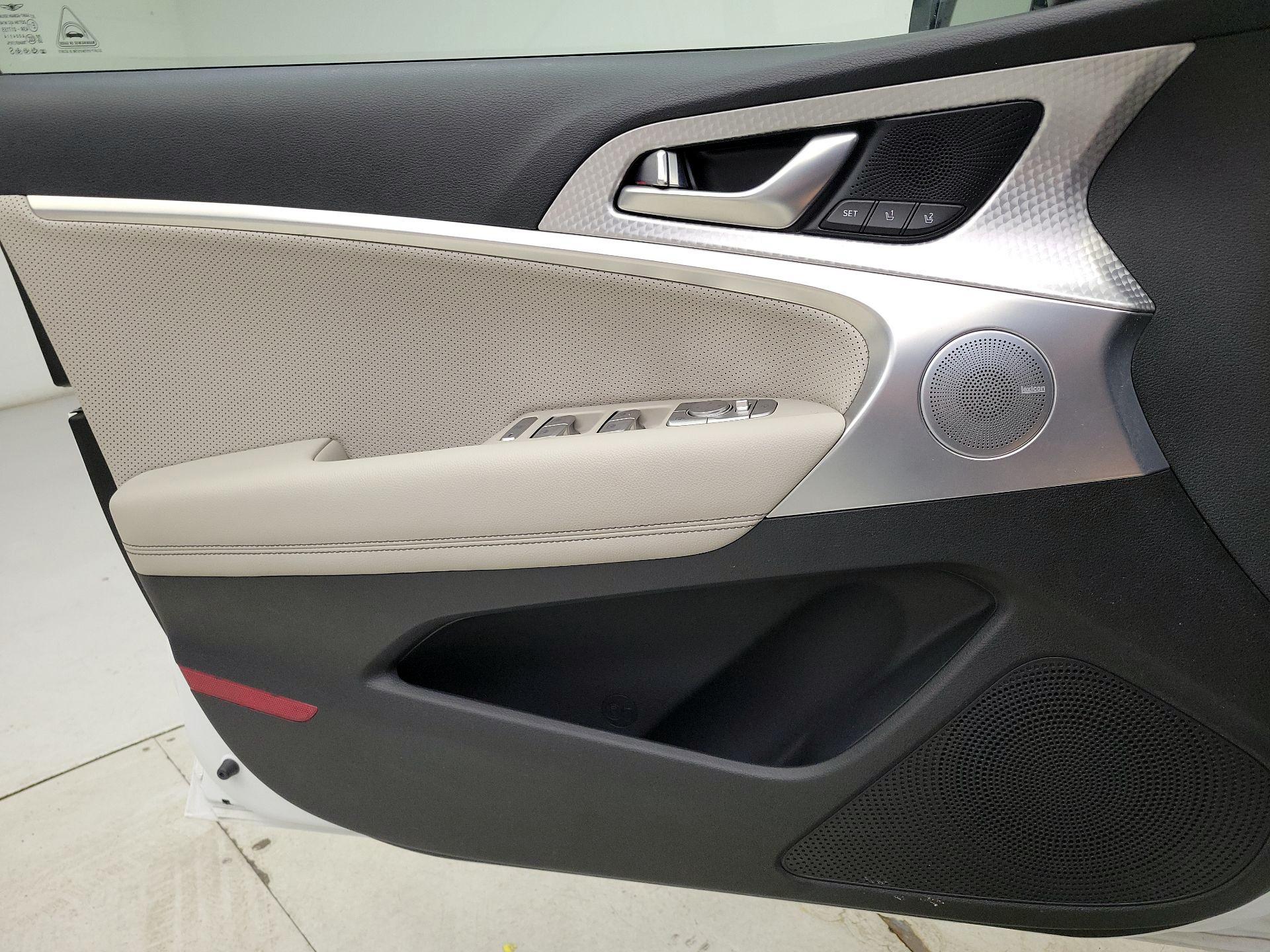 Thumbnail: 2023 Genesis G70 - 12