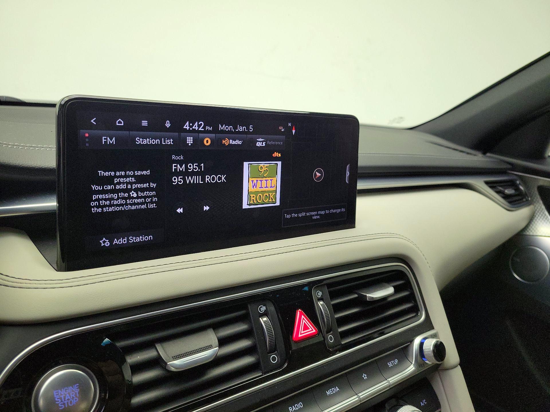 Thumbnail: 2023 Genesis G70 - 16