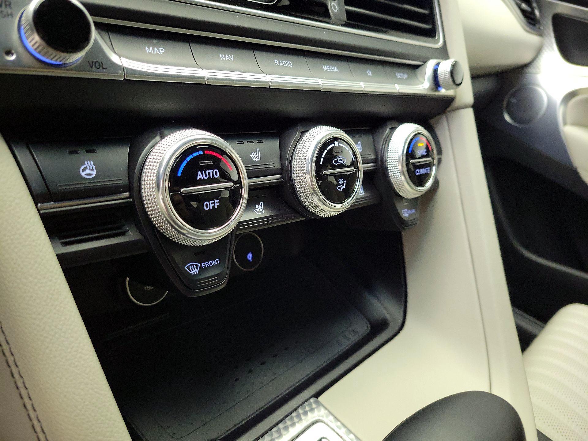 Thumbnail: 2023 Genesis G70 - 17