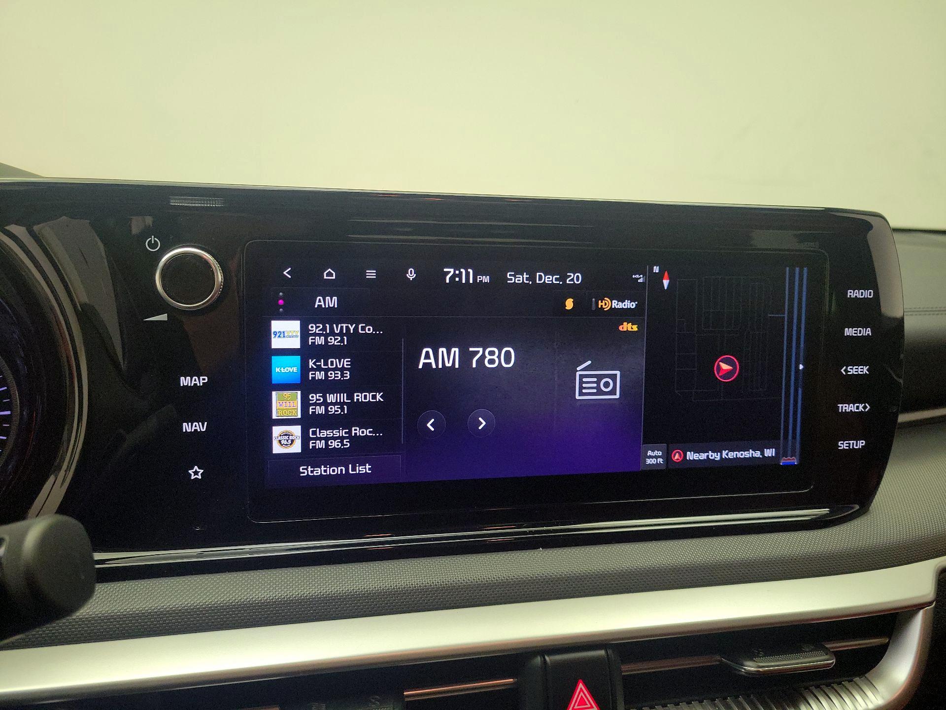 Thumbnail: 2023 Kia K5 - 16